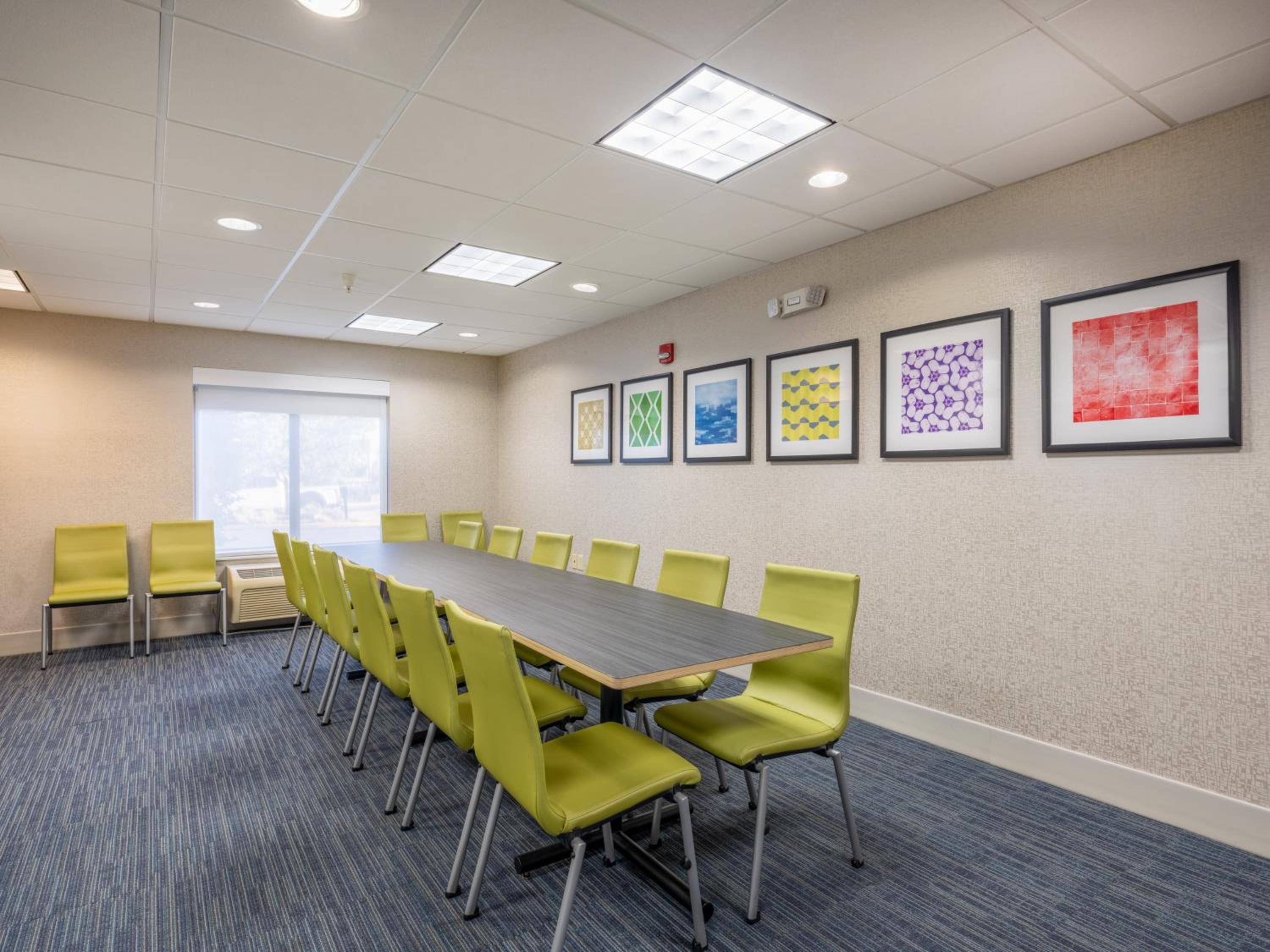 Holiday Inn Express Gas City by IHG