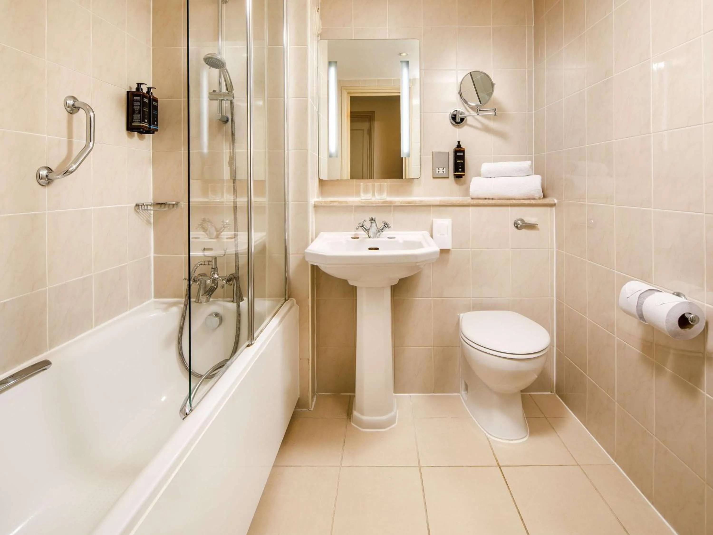 Sunday London Staines-upon-Thames Heathrow T5