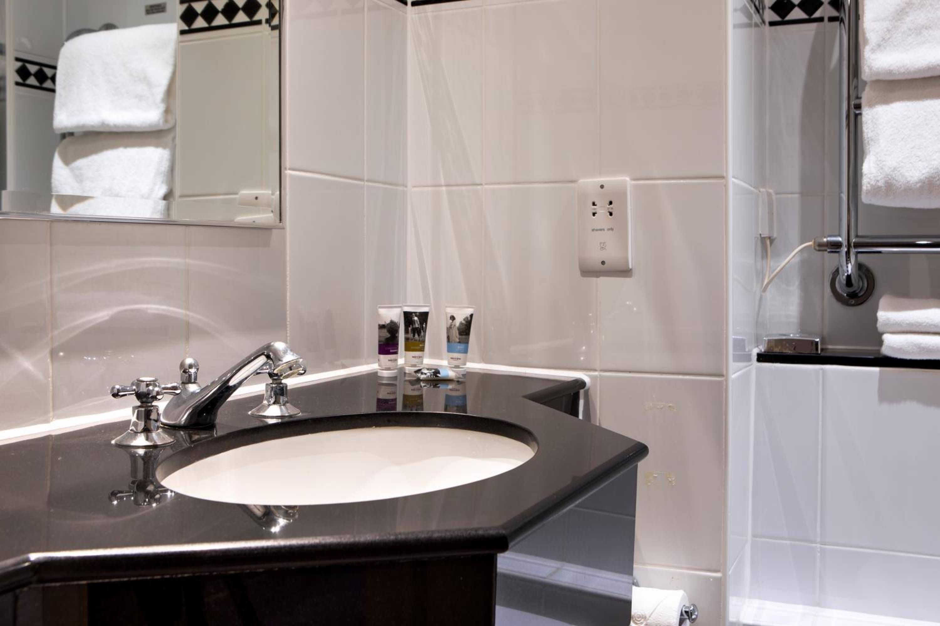 Sunday Box Hill Burford Bridge Hotel