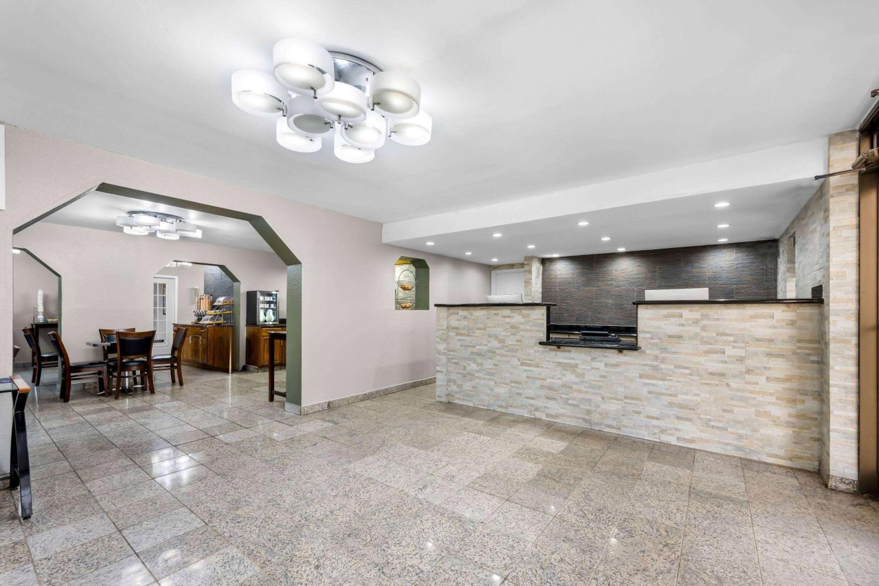 Days Inn by Wyndham Raleigh Midtown