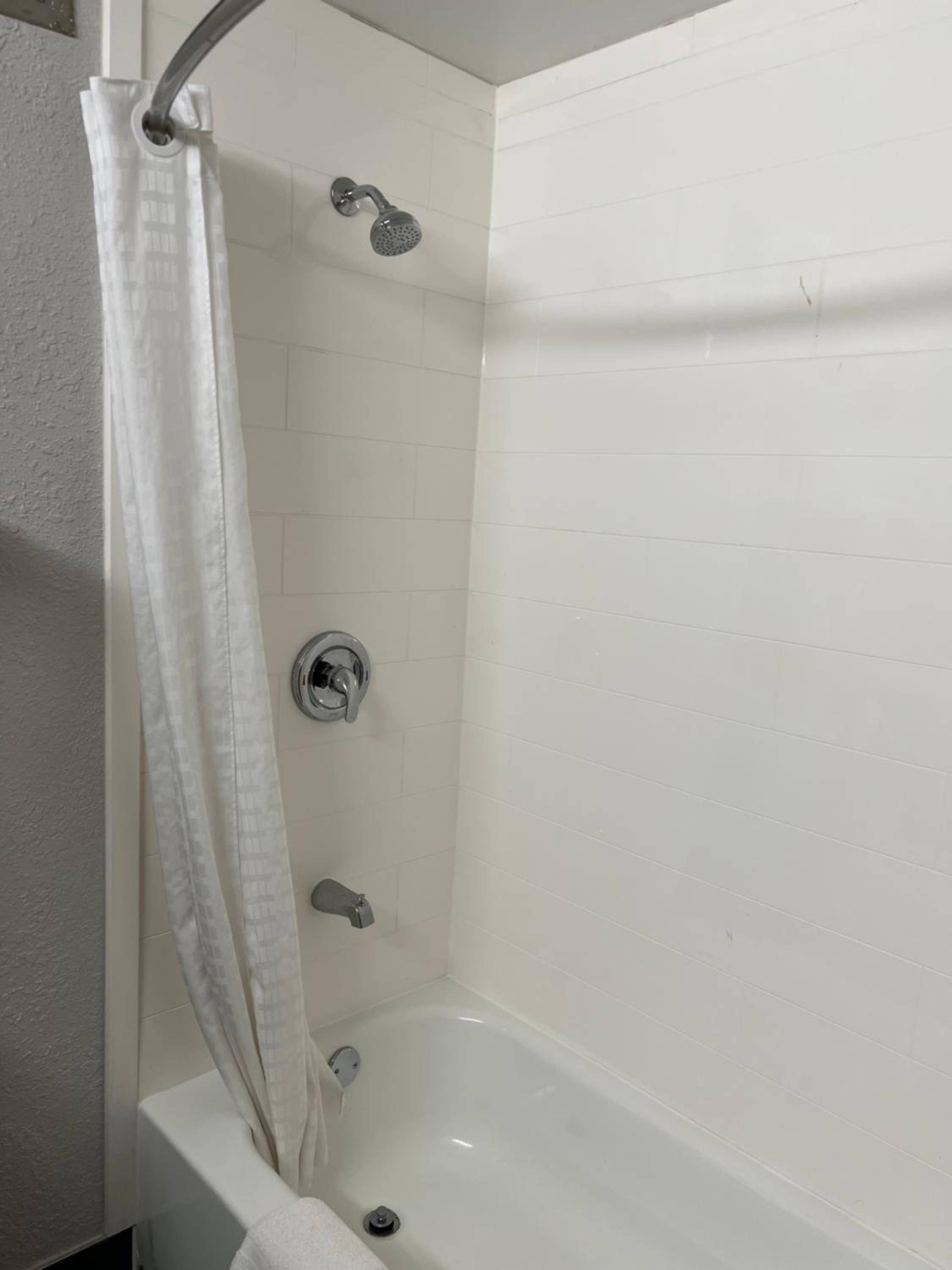 Super 8 by Wyndham Clemmons/Winston-Salem Area I-40