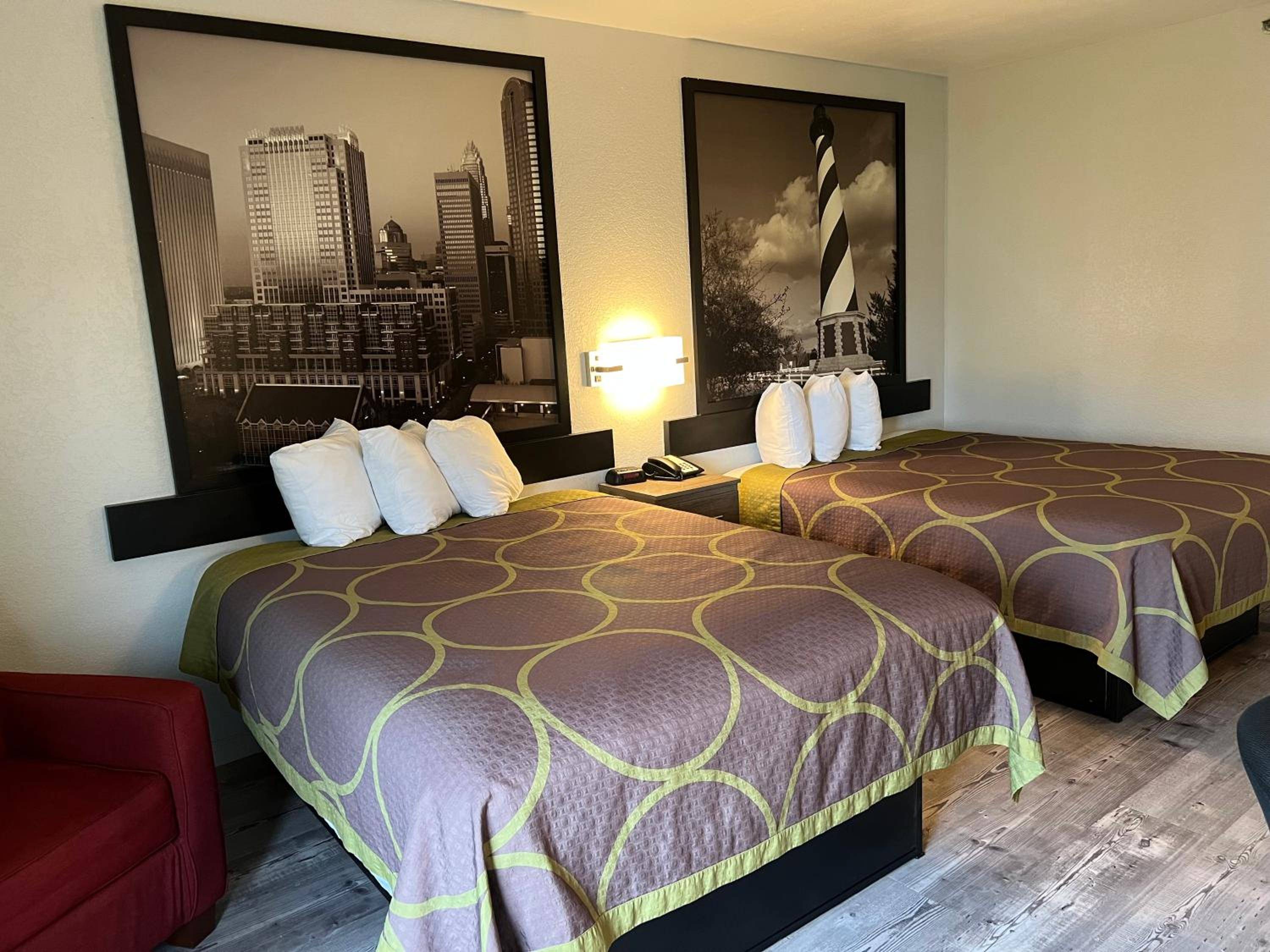 Super 8 by Wyndham Clemmons/Winston-Salem Area I-40