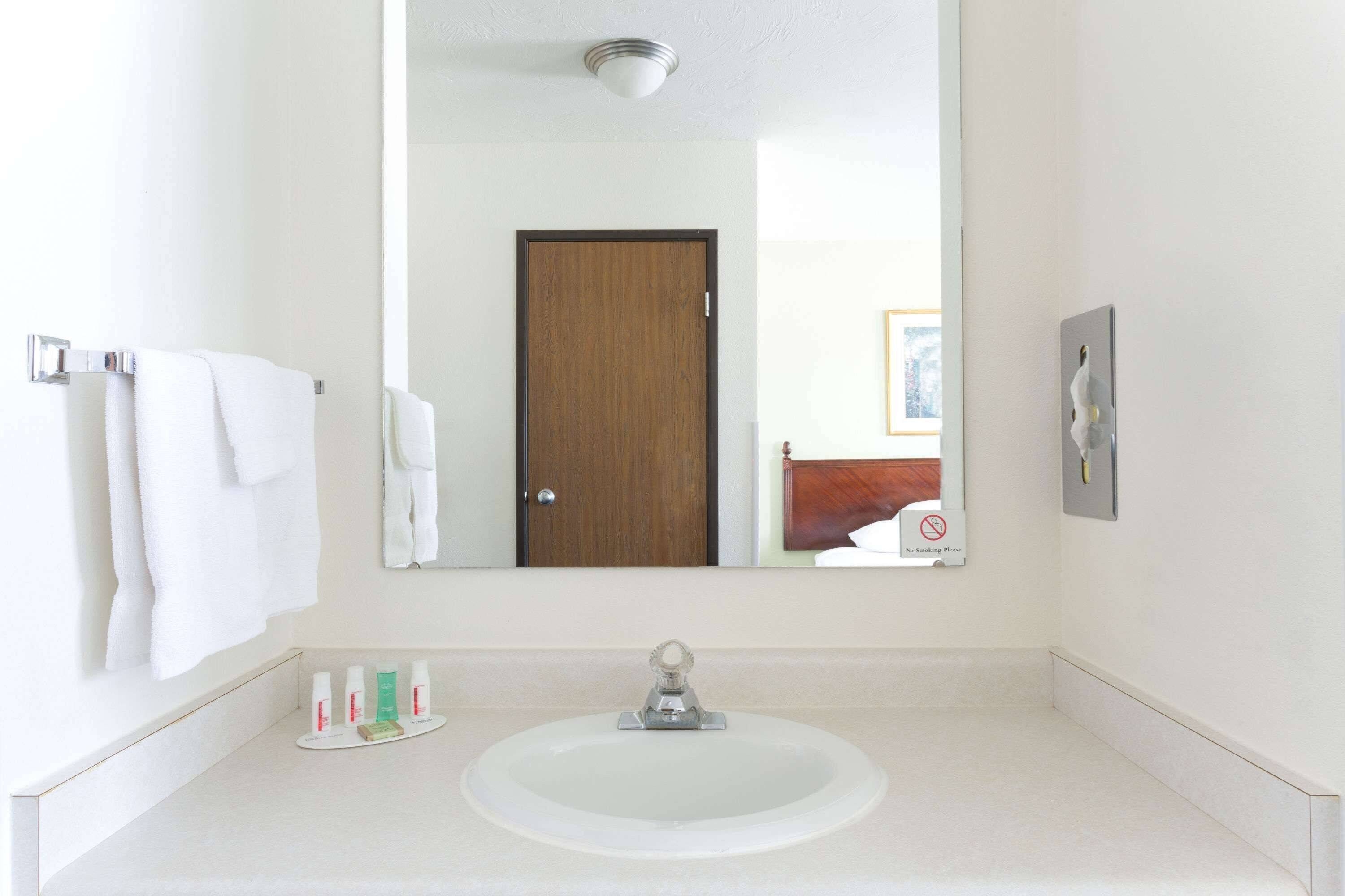 Super 8 by Wyndham Montpelier