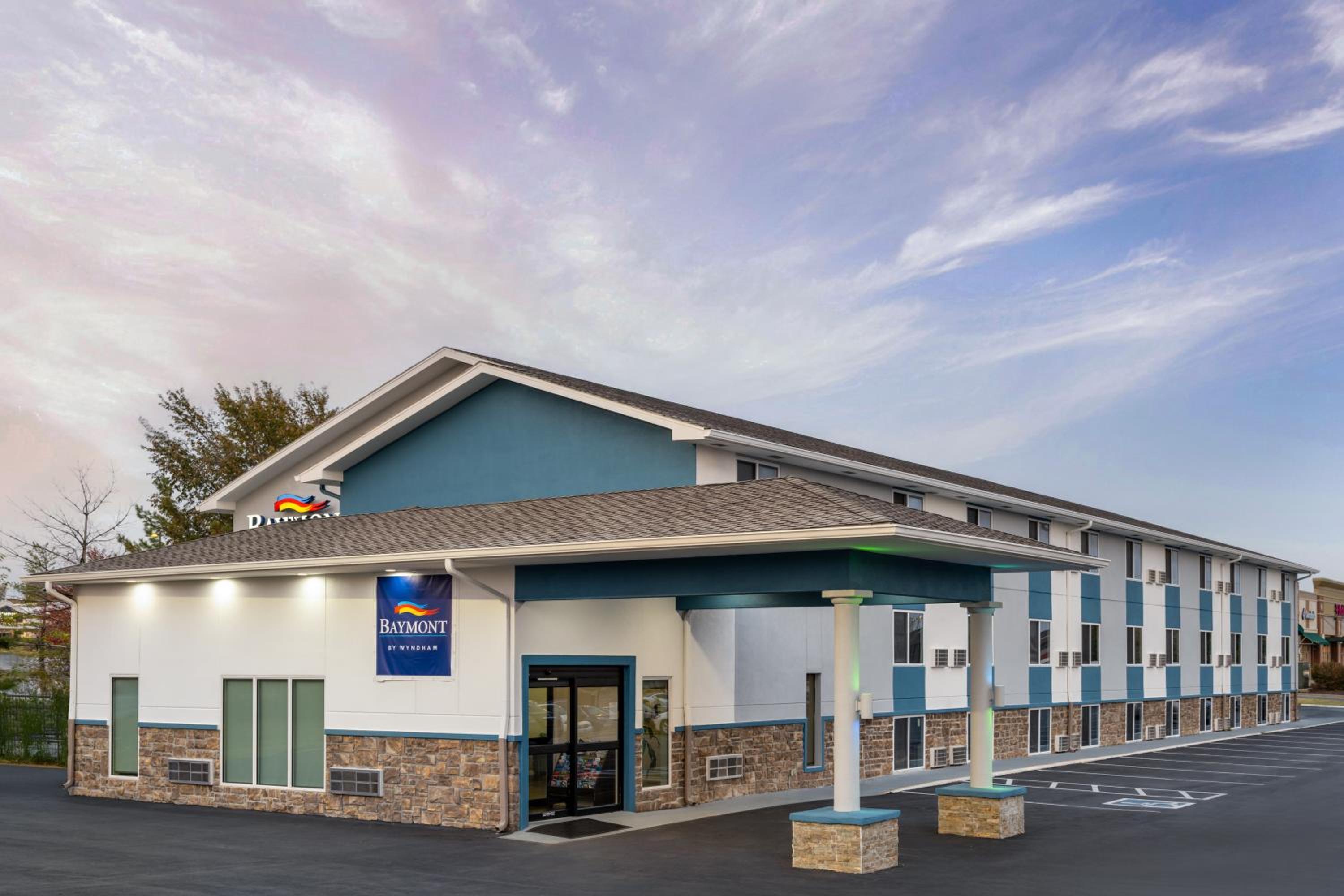 Baymont by Wyndham Liberty MO