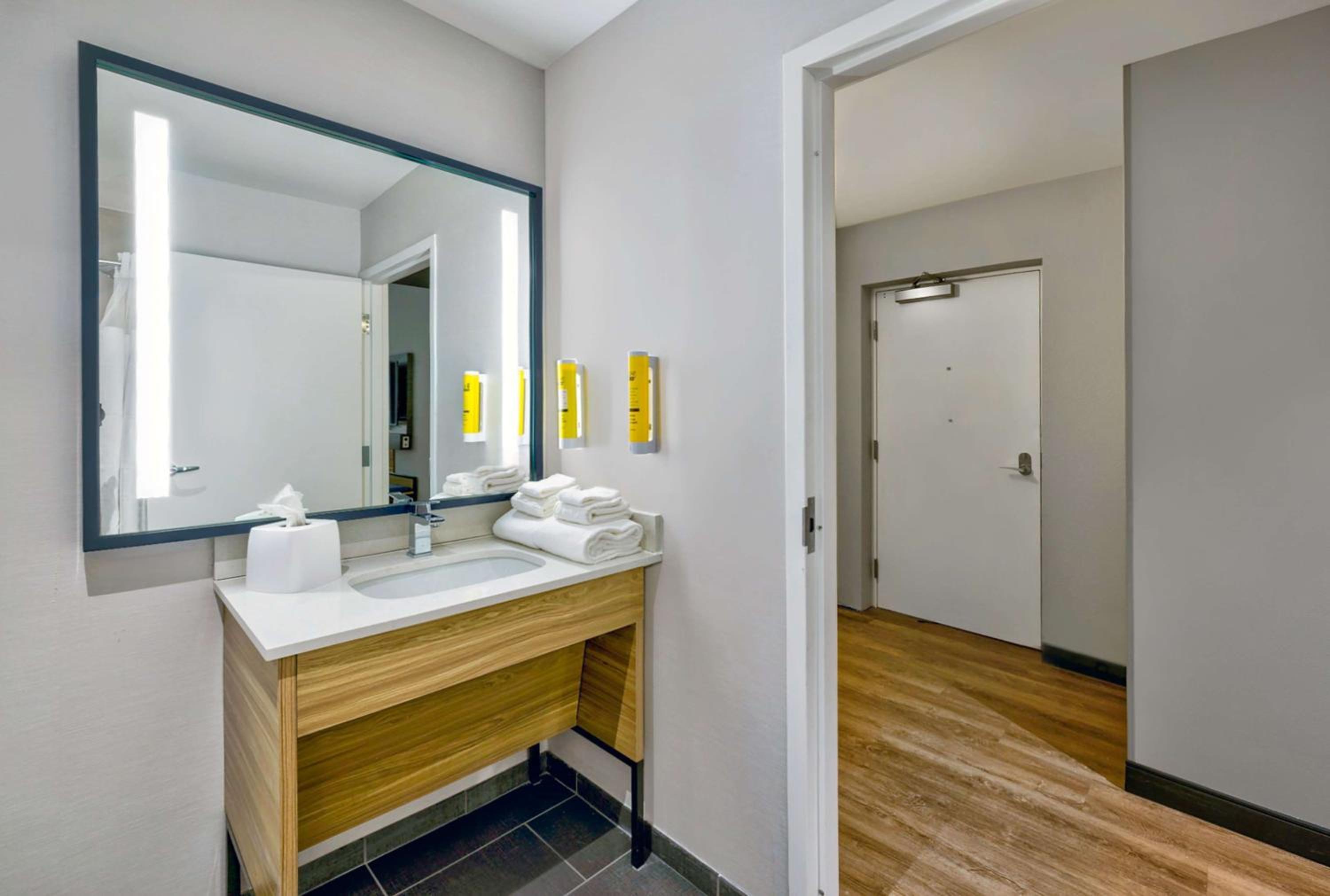 Tru by Hilton Minneapolis Downtown