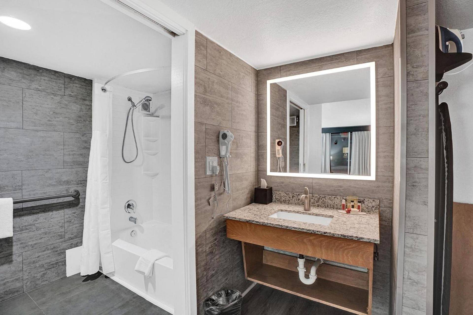 The Harrison Downtown Hotel