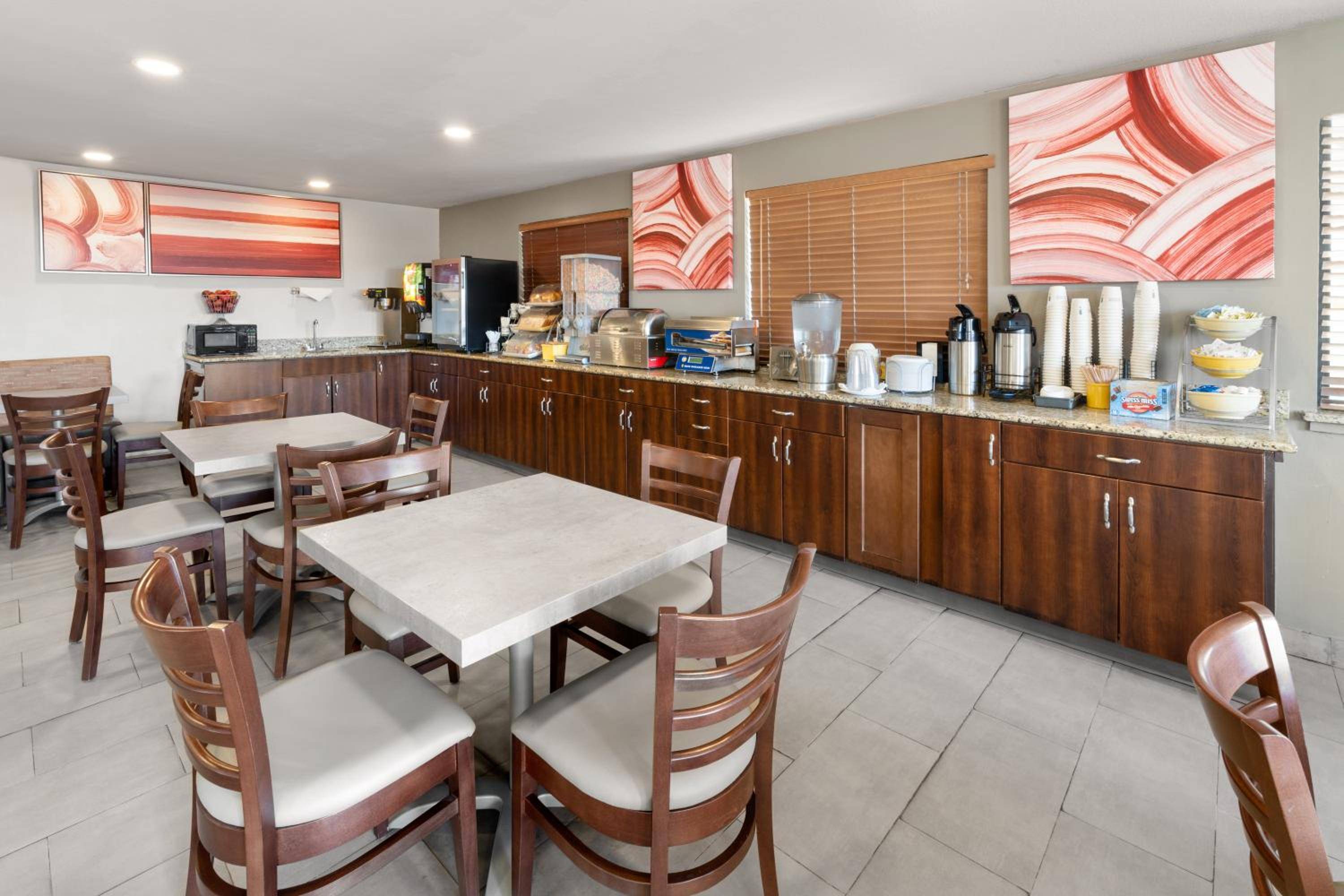 SYLO Hotel Denver Airport, a Ramada by Wyndham