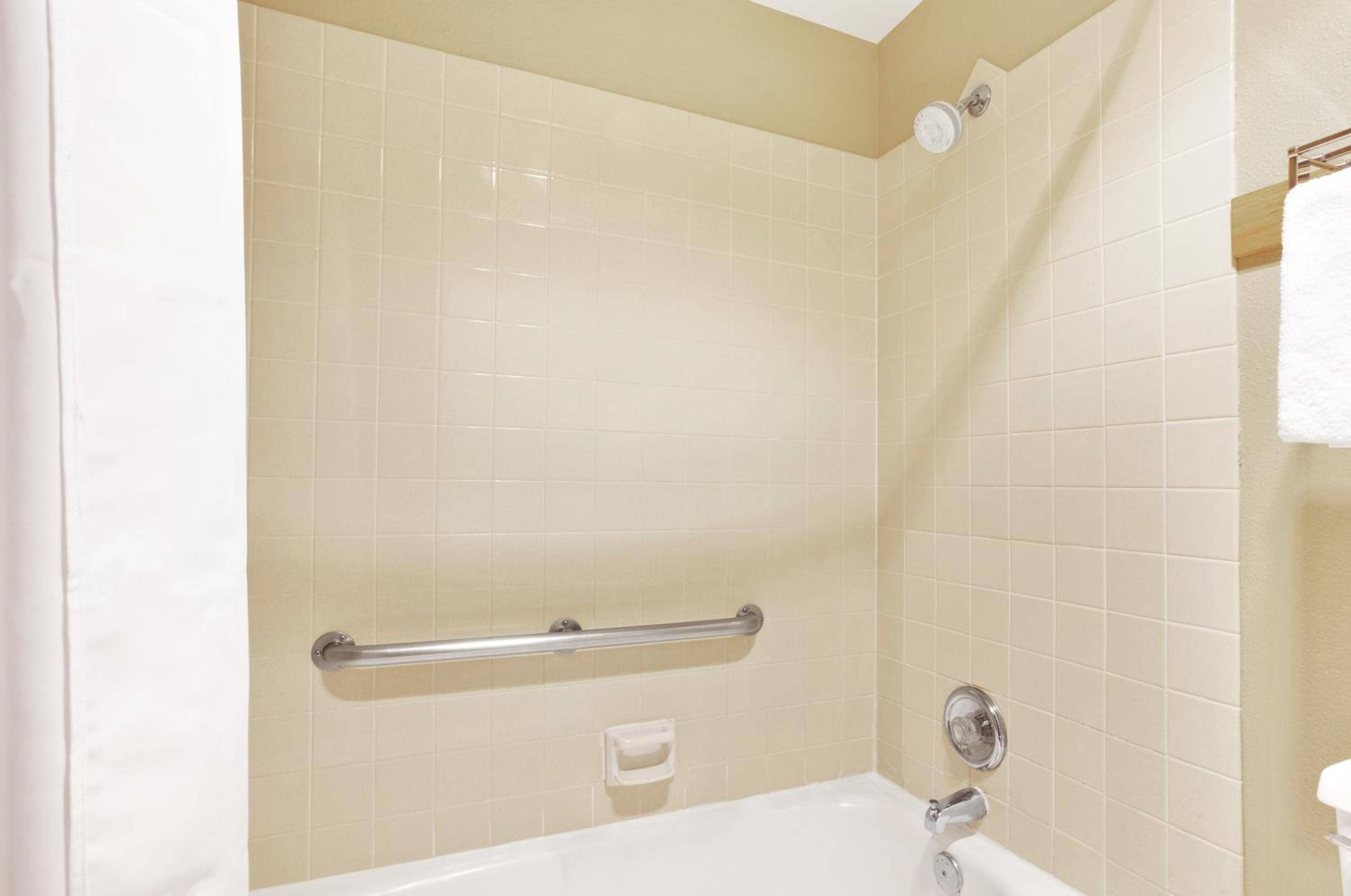 Super 8 by Wyndham Albany