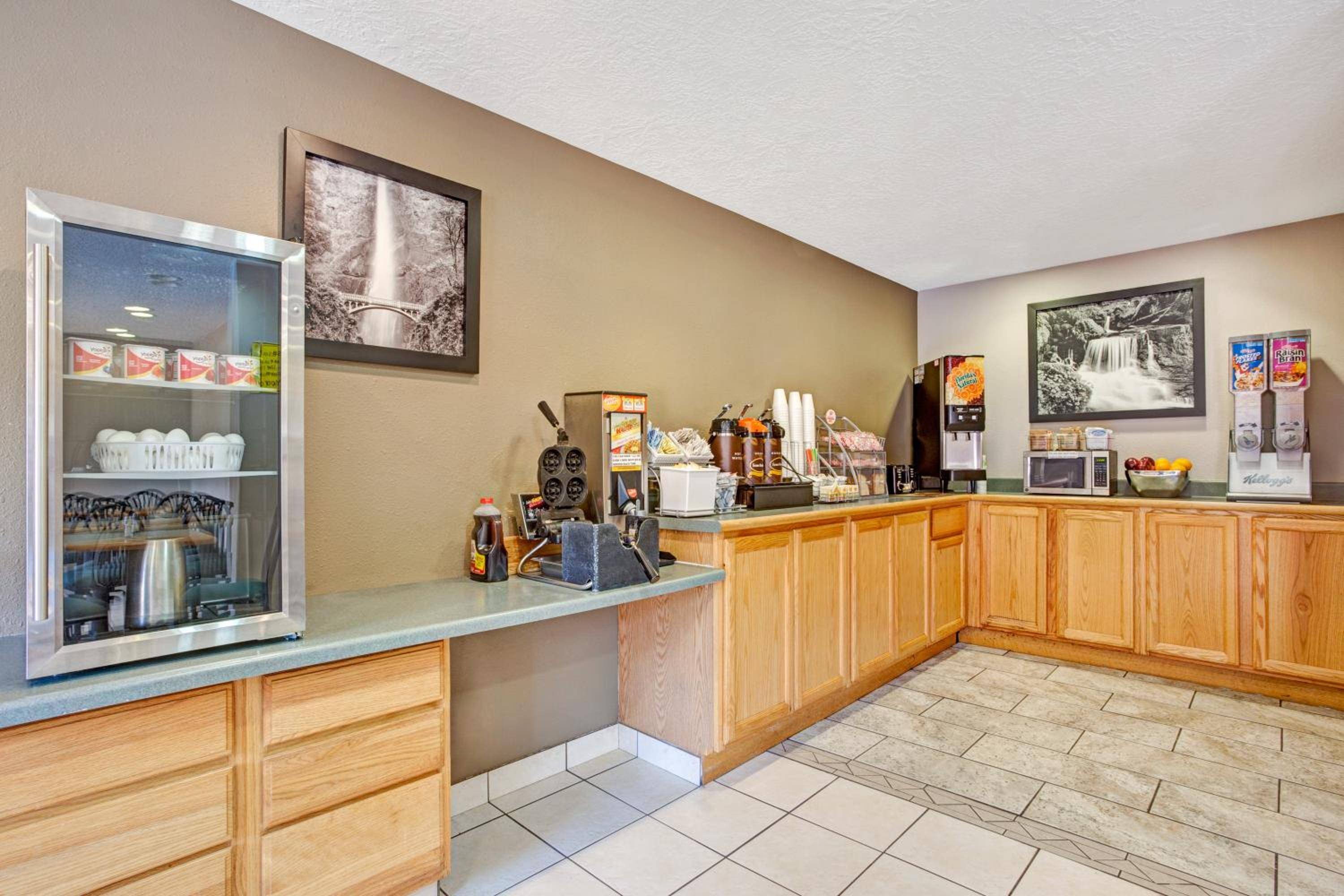 Super 8 by Wyndham Albany