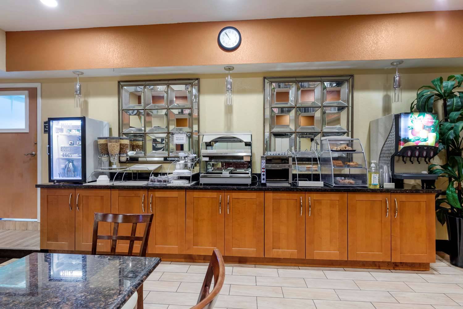 Best Western PLUS Rockwall Inn & Suites