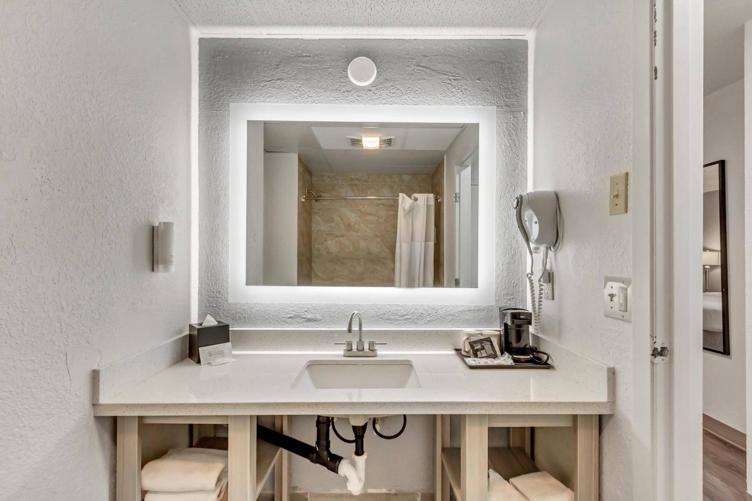 Suburban Studios Salt Lake City Airport