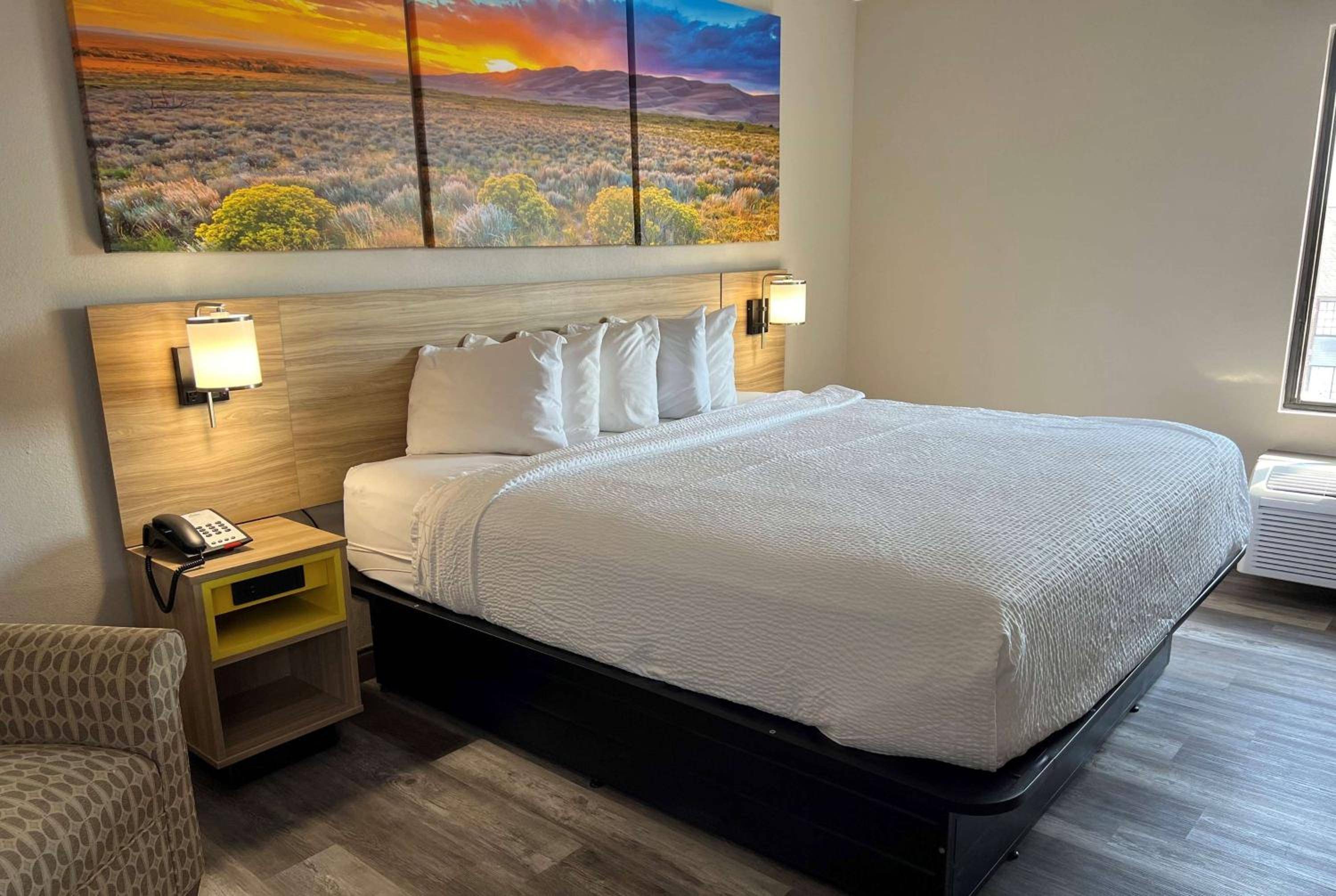 Days Inn by Wyndham Tulsa Central