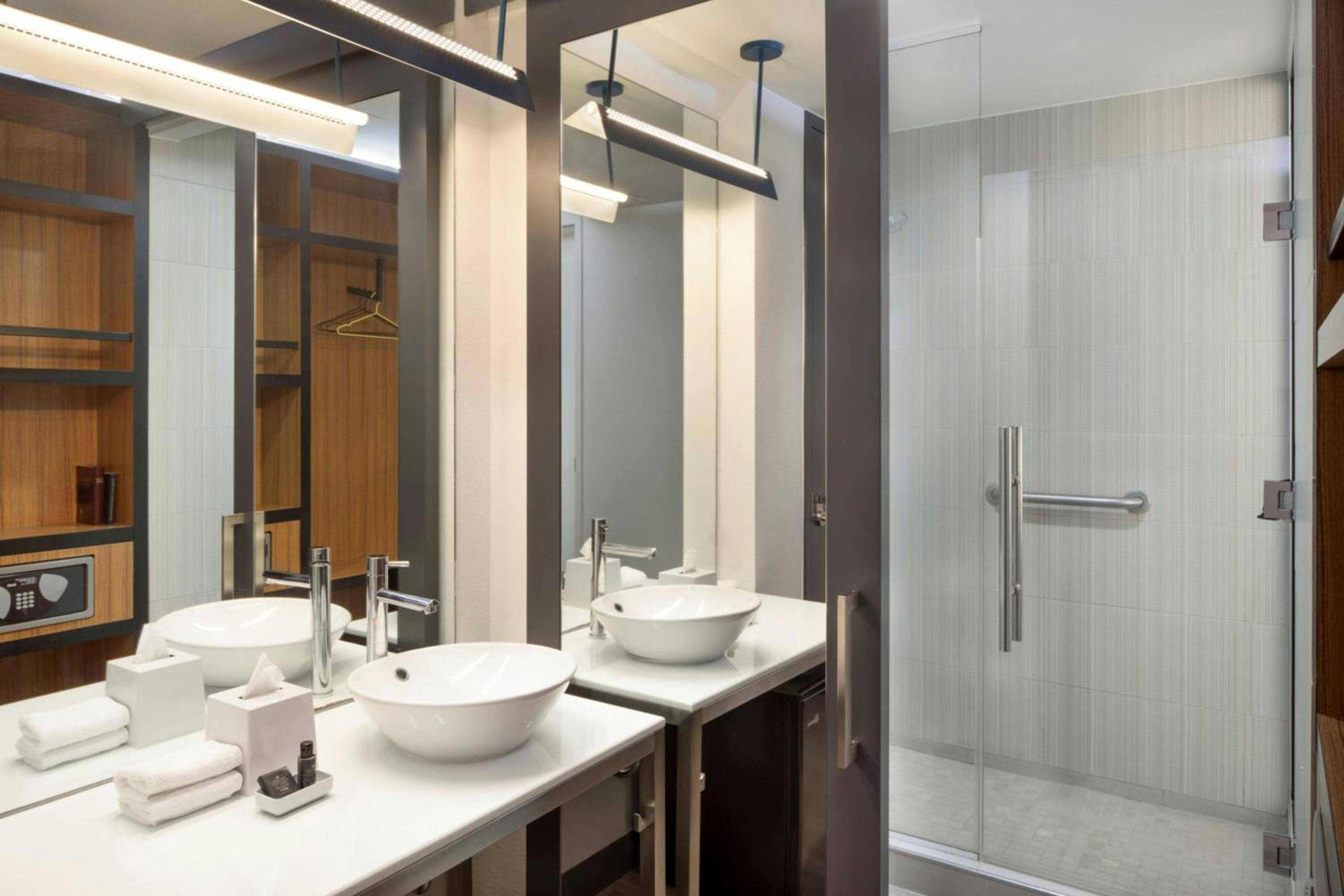 Aloft Phoenix Airport