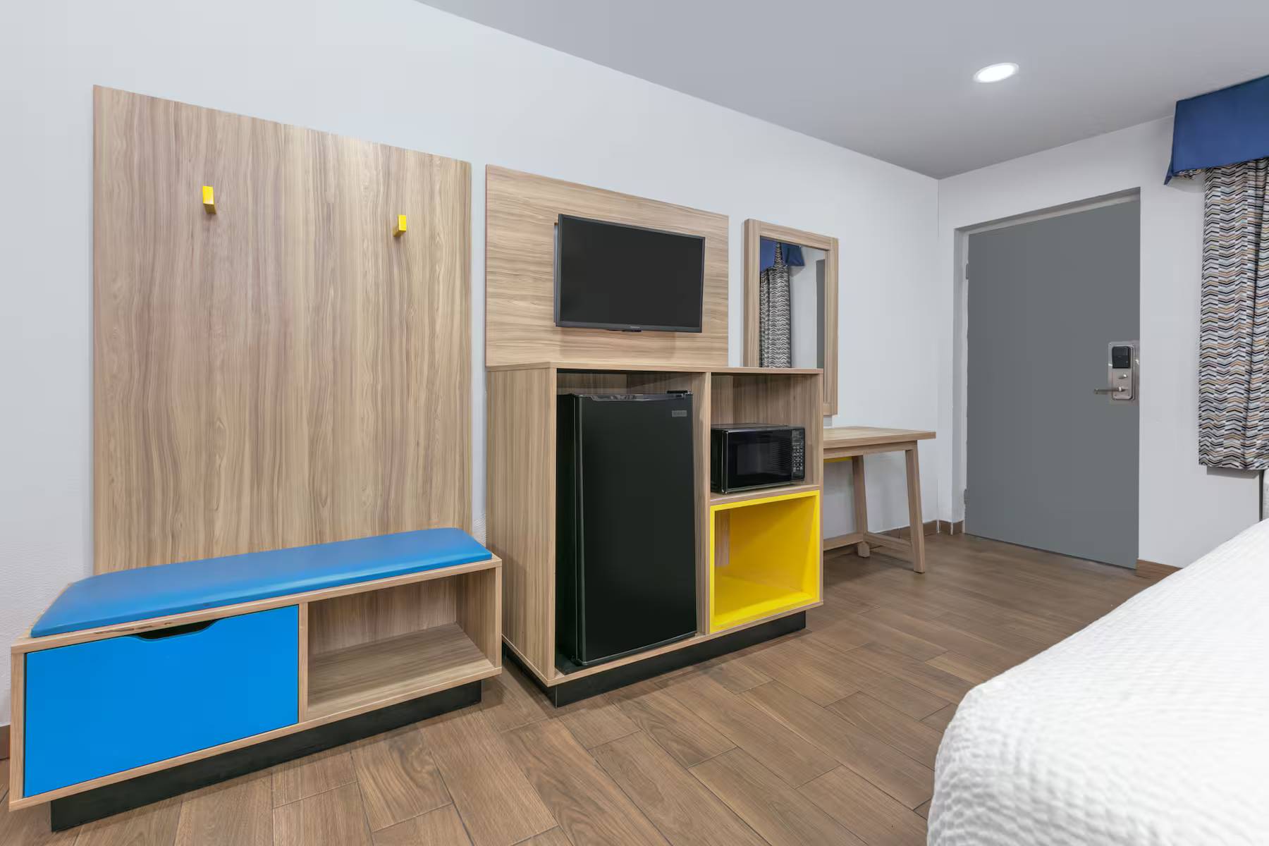 Days Inn by Wyndham South Fort Worth