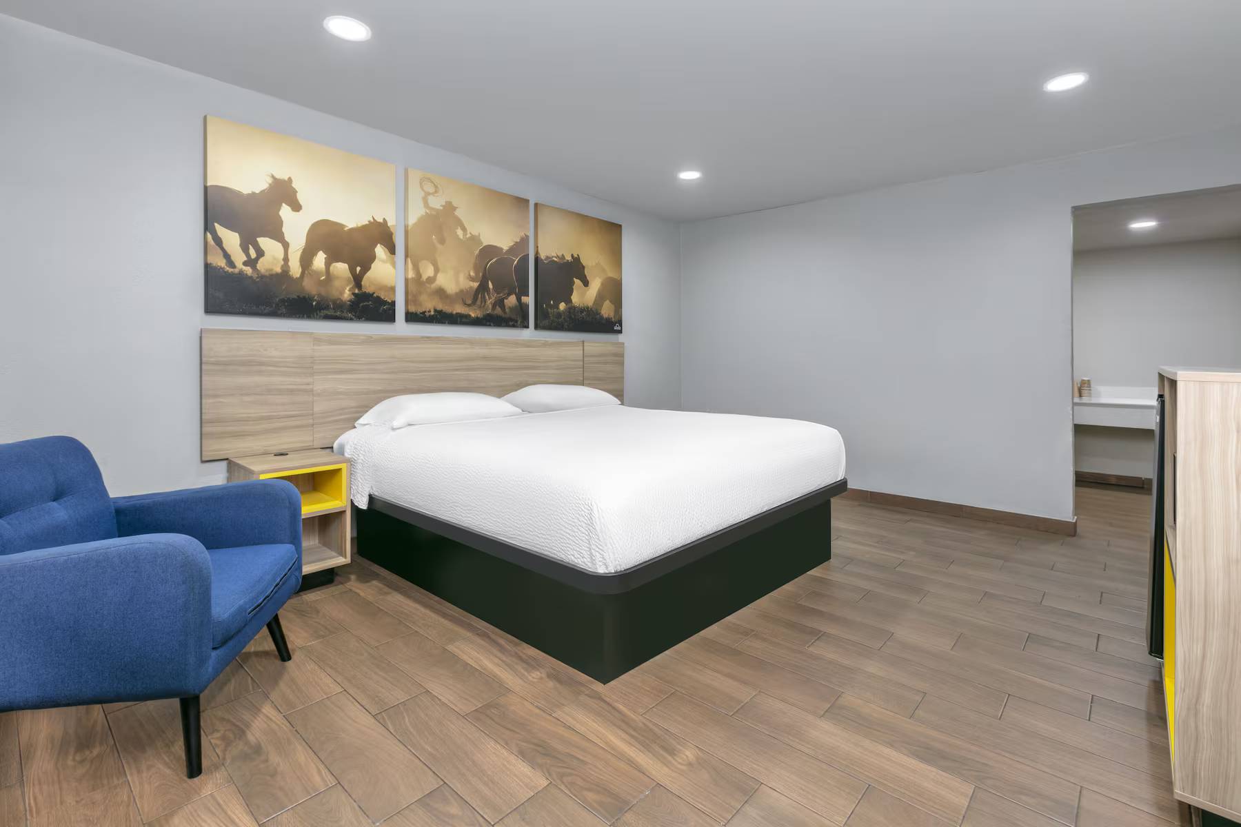 Days Inn by Wyndham South Fort Worth