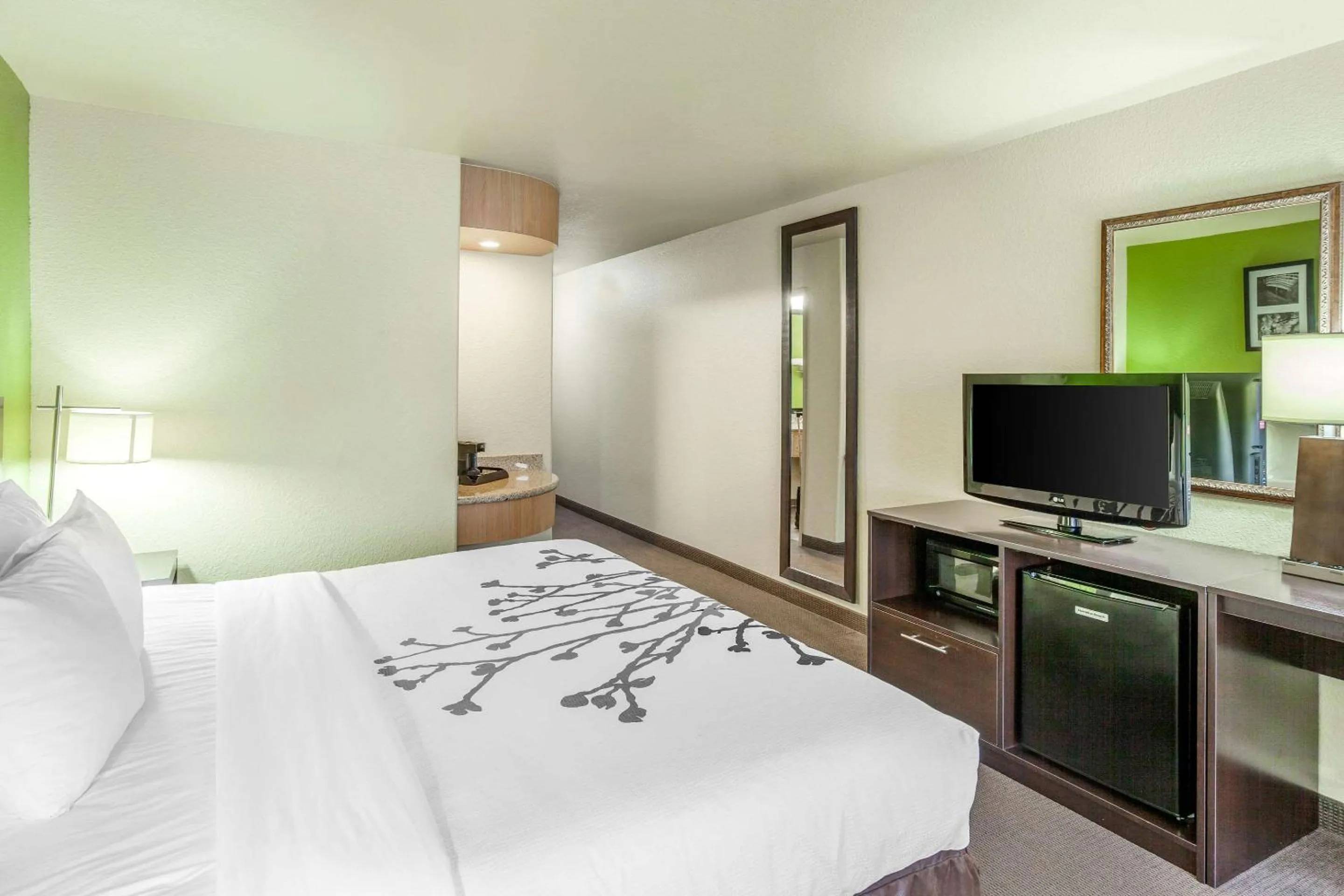 Sleep Inn & Suites Hewitt - South Waco