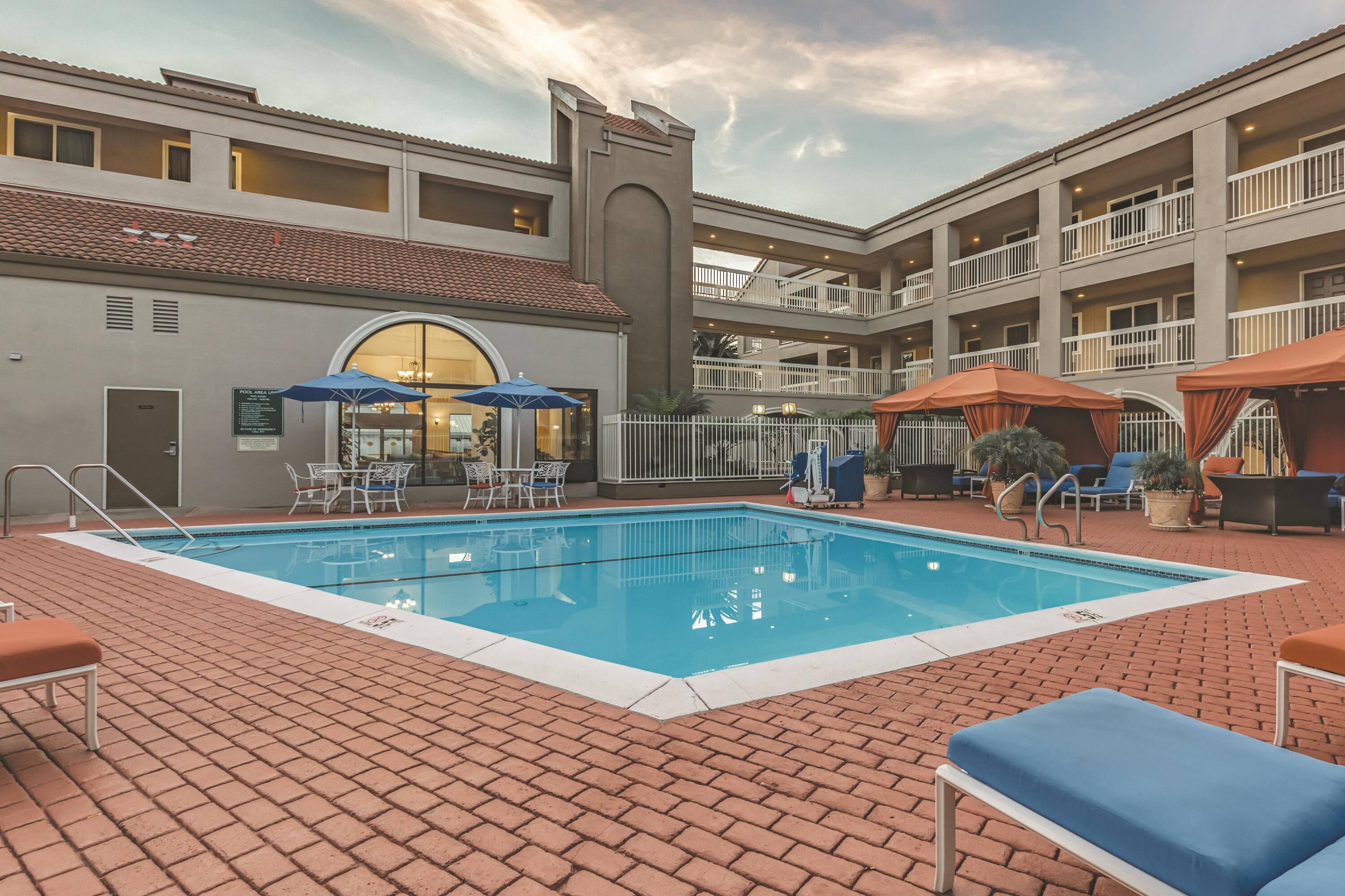 La Quinta Inn & Suites by Wyndham San Francisco Airport West