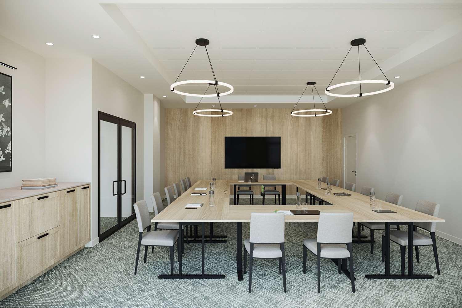 Hyatt Place Montreal Airport