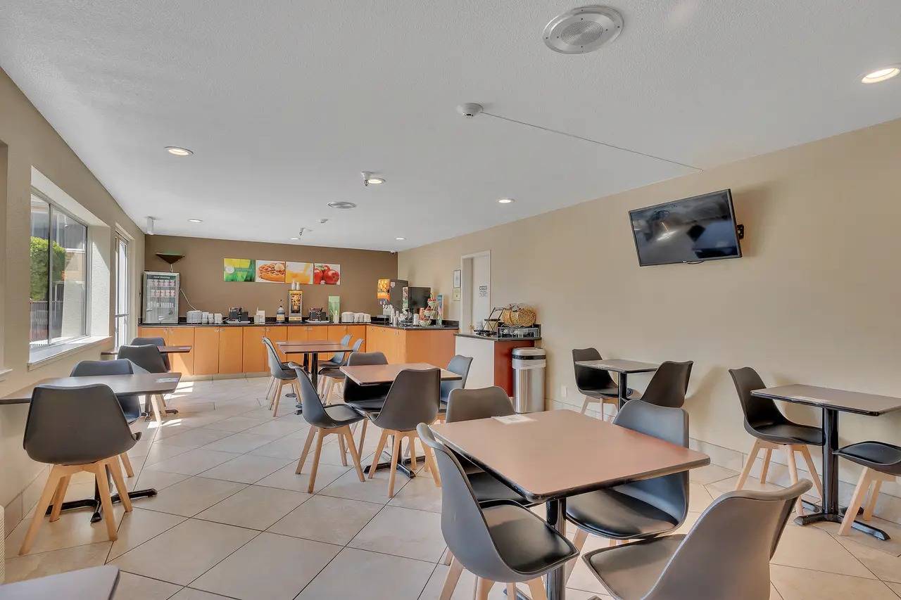 Quality Inn near Six Flags Discovery Kingdom-Napa Valley