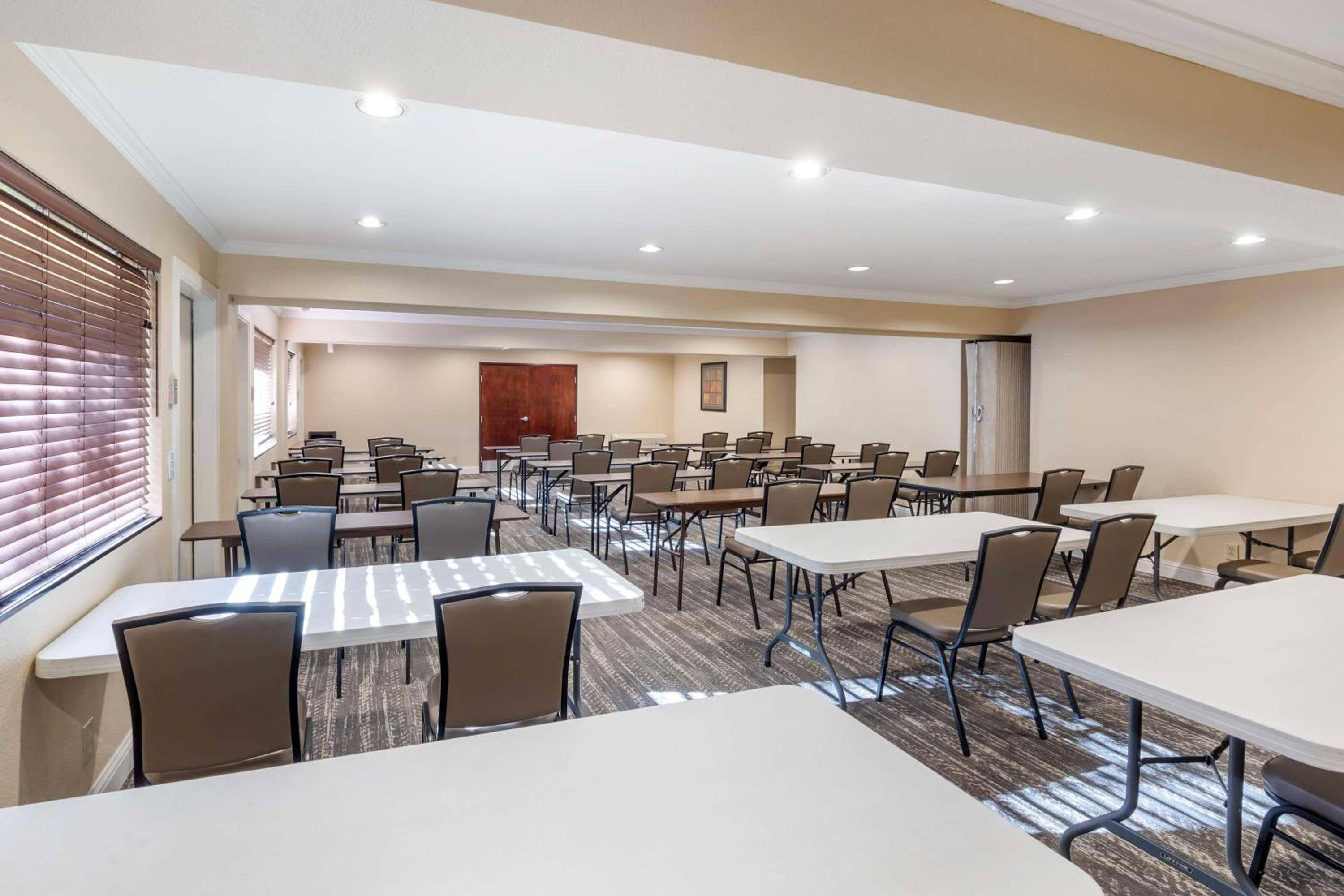 Best Western Plus Orchid Hotel and Suites