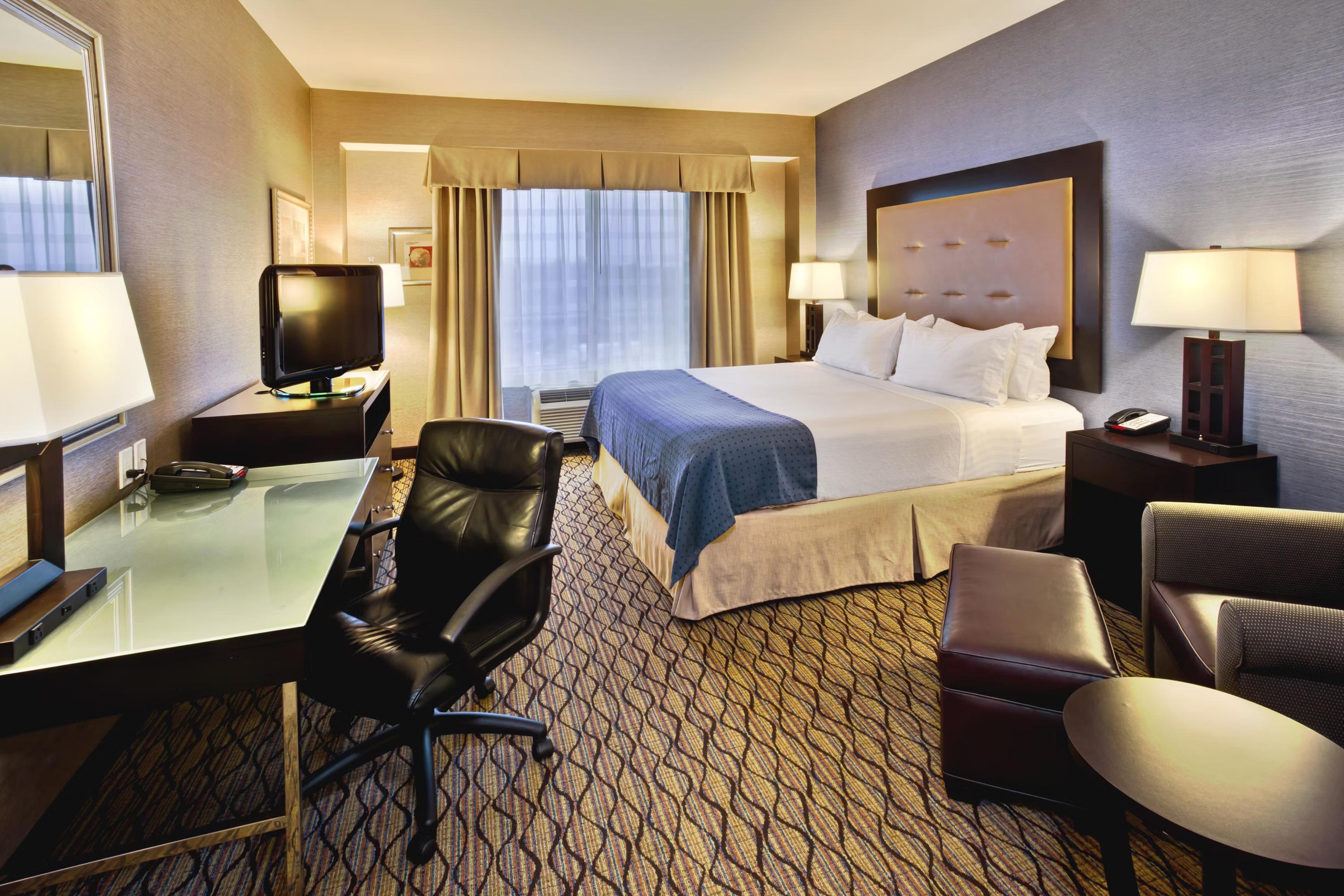Holiday Inn Detroit Metro Airport by IHG