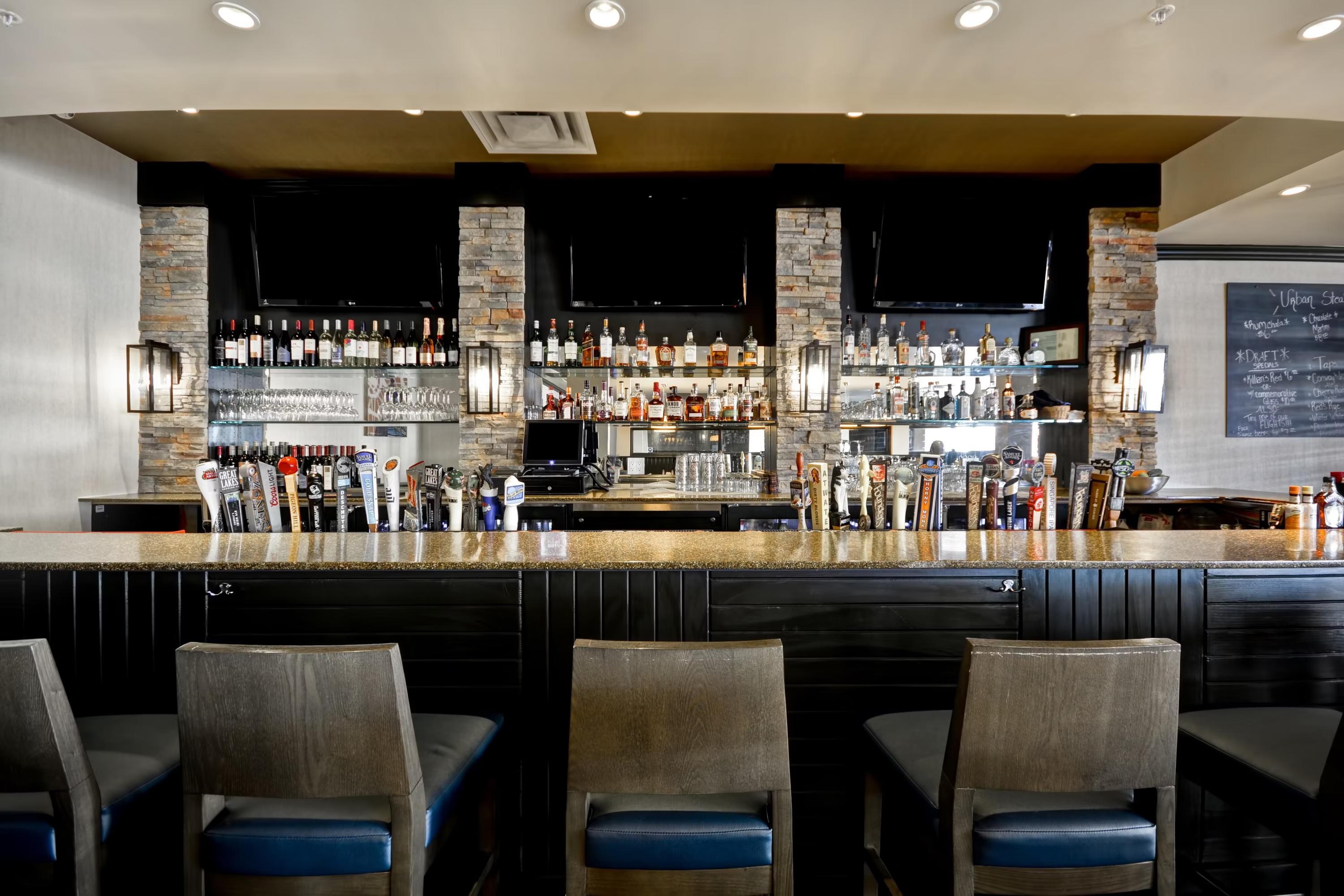 Holiday Inn Detroit Metro Airport by IHG