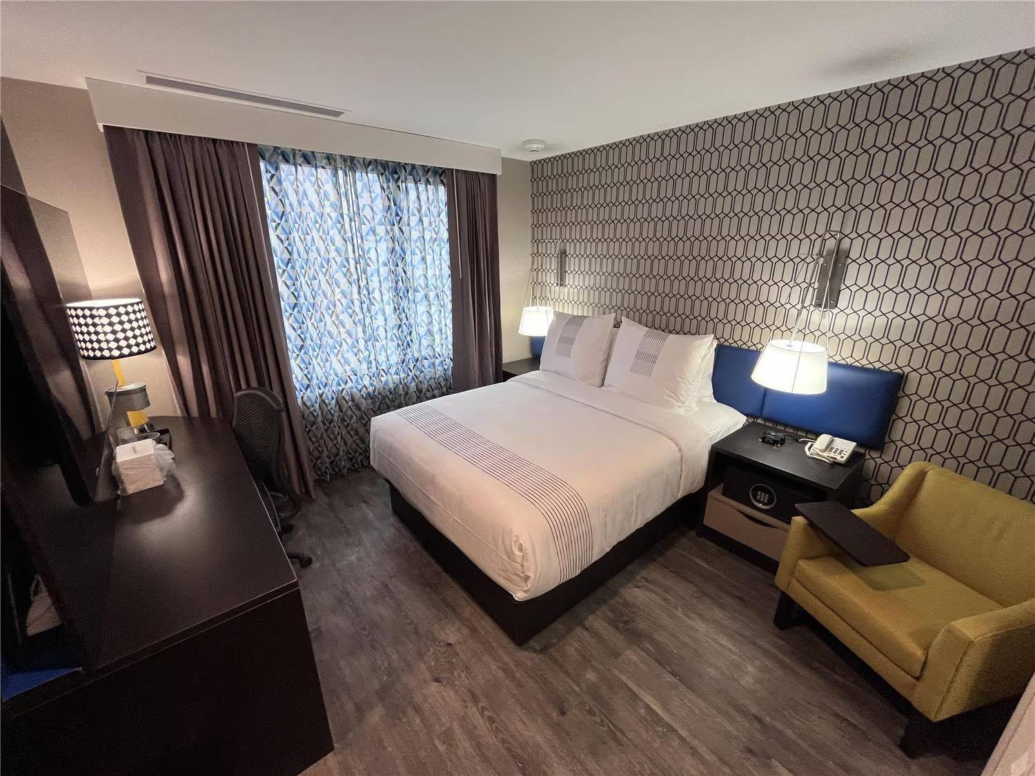 GLō Best Western Bronx NYC