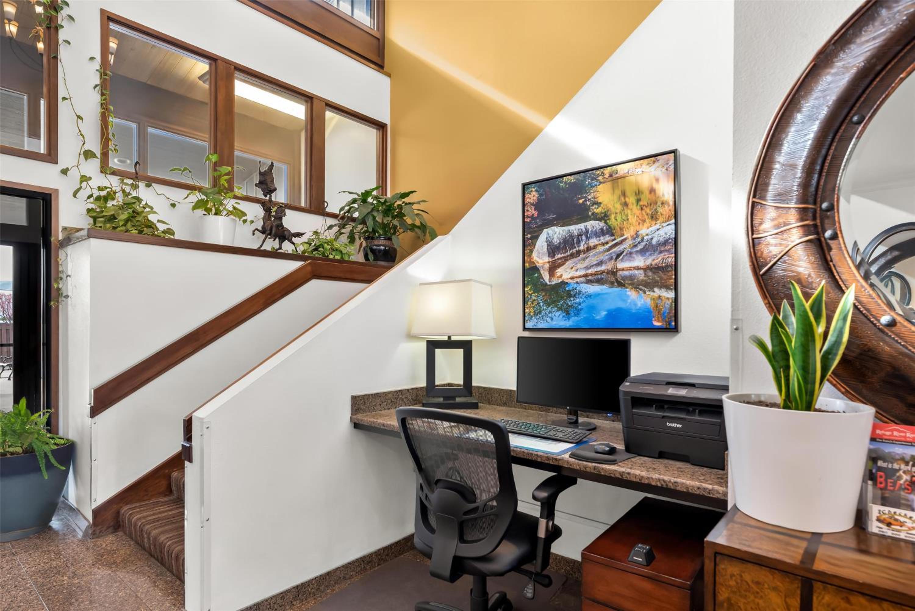 Best Western CHIEFTAIN INN