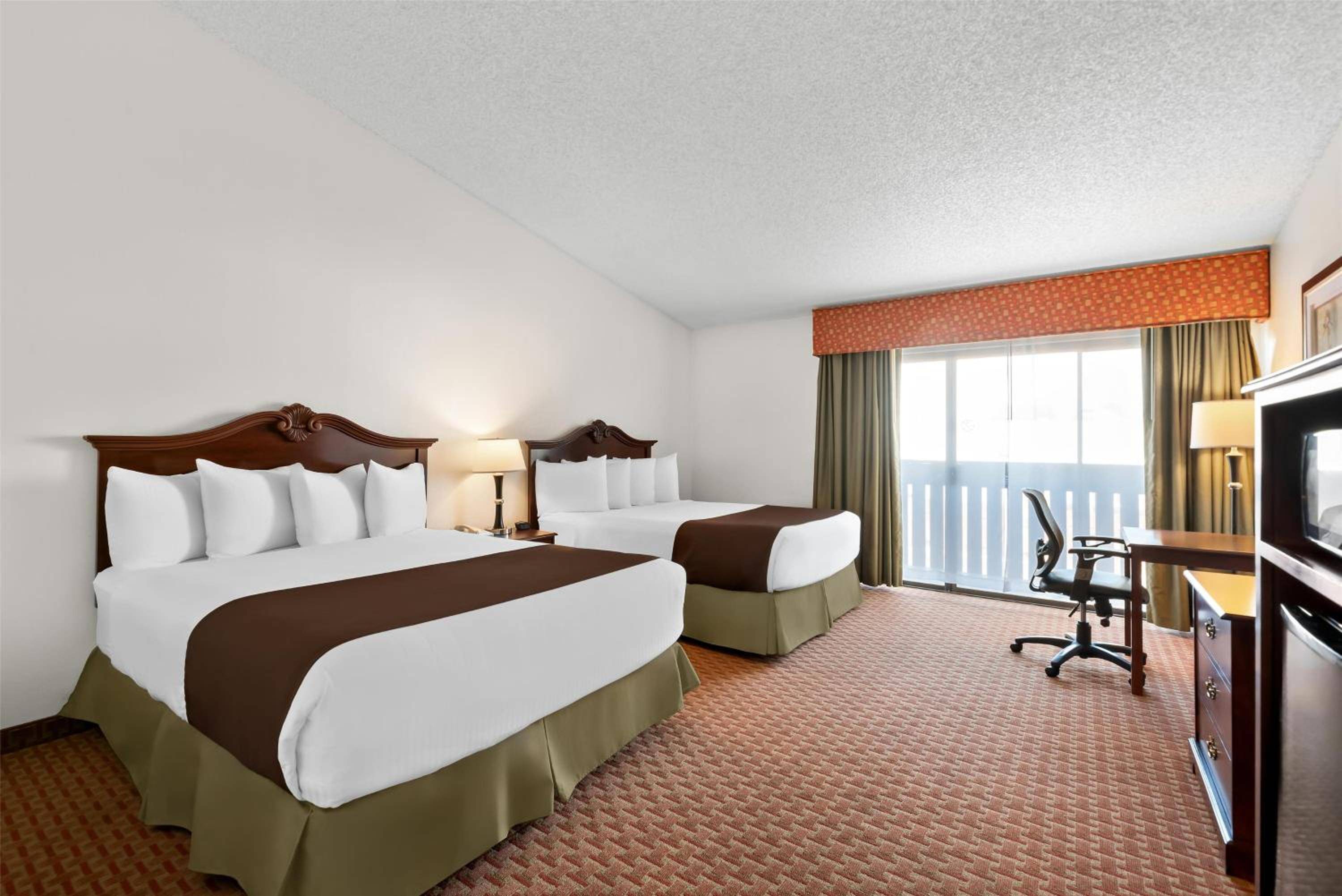 Best Western CHIEFTAIN INN