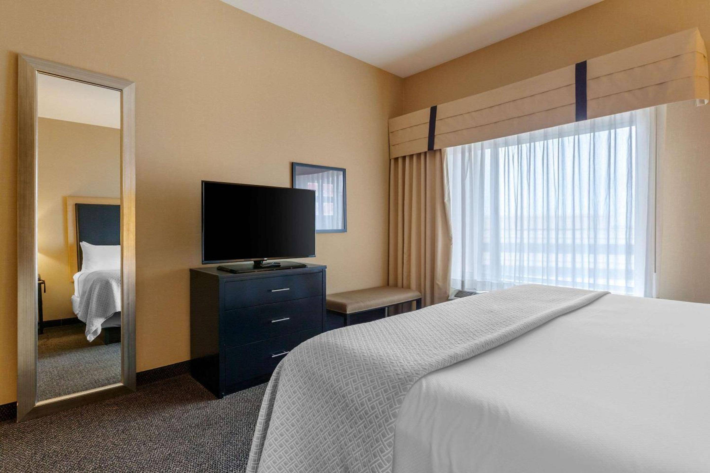 Cambria Hotel Denver International Airport