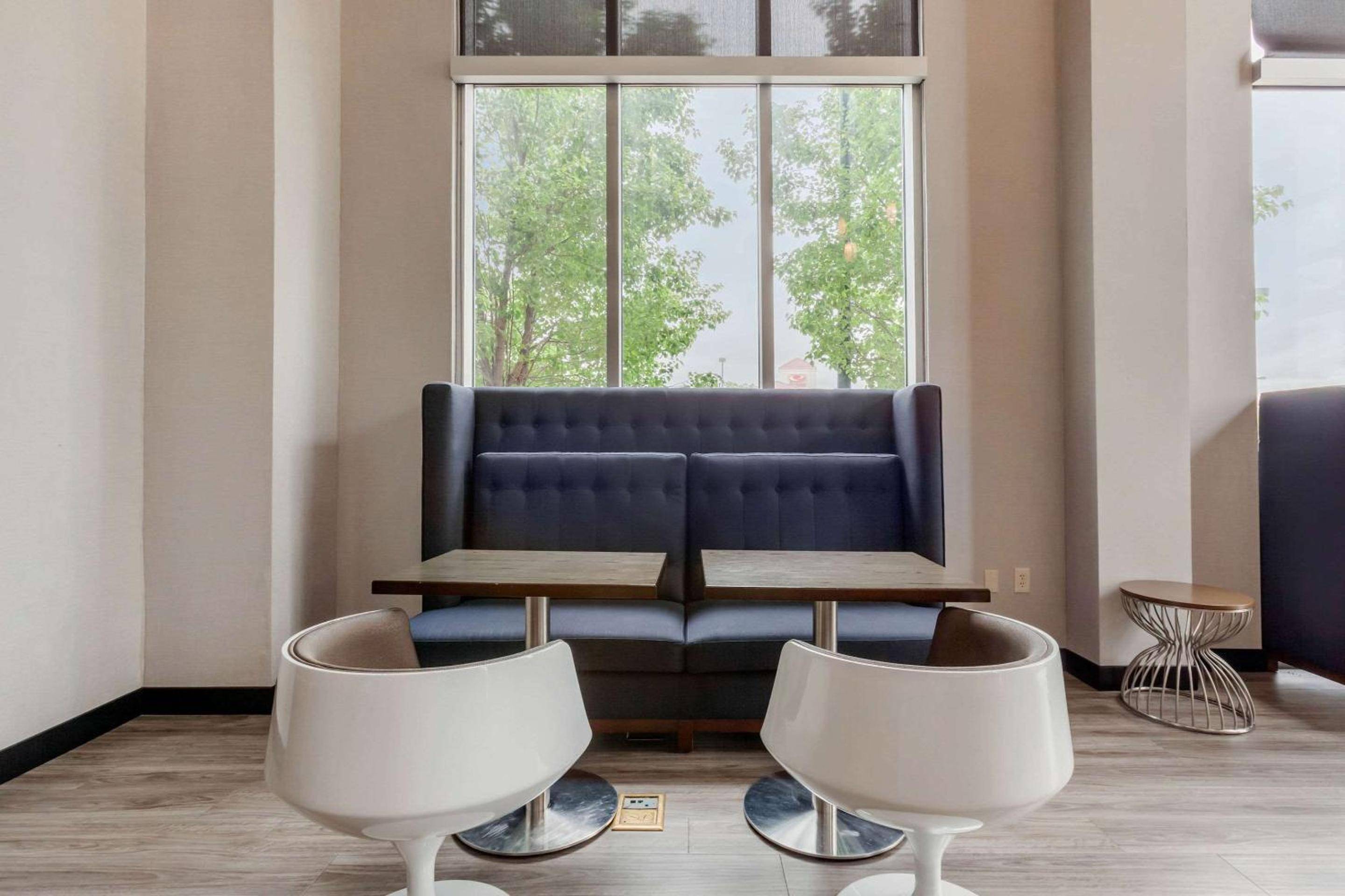 Cambria Hotel Denver International Airport