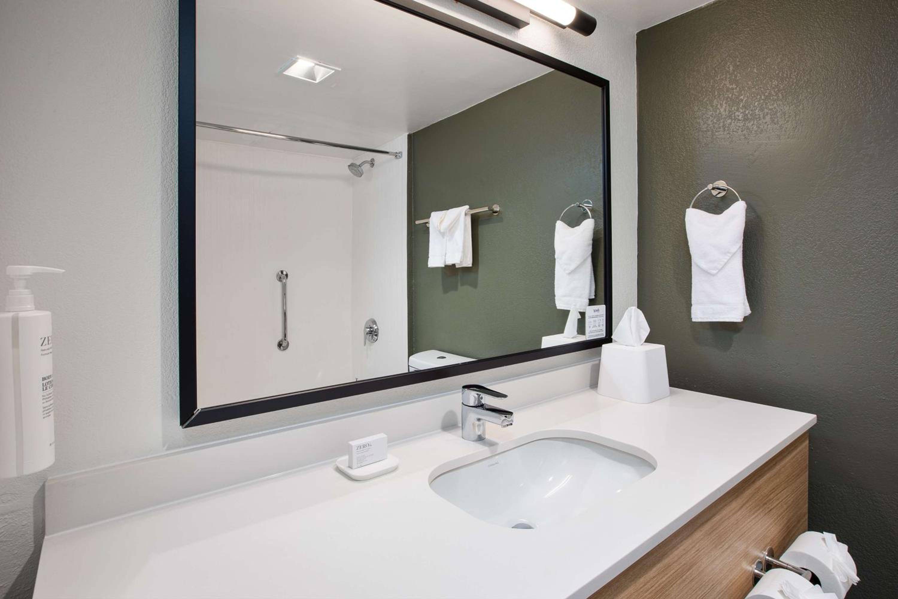 Spark by Hilton Jackson Ridgeland