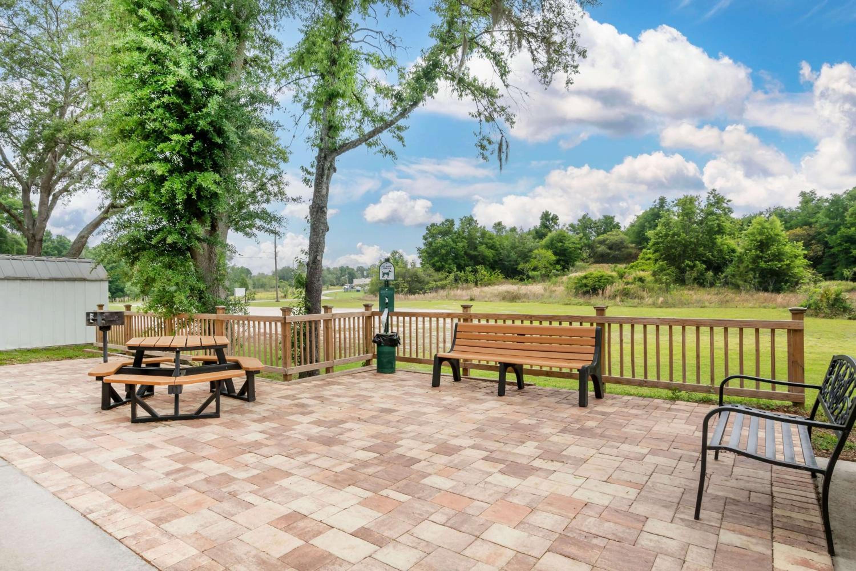 Microtel Inn & Suites by Wyndham Brooksville