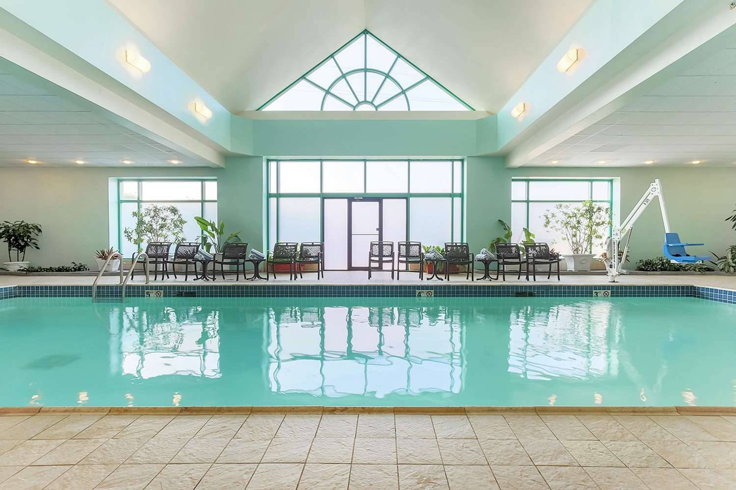 Embassy Suites by Hilton Chicago Lombard Oak Brook