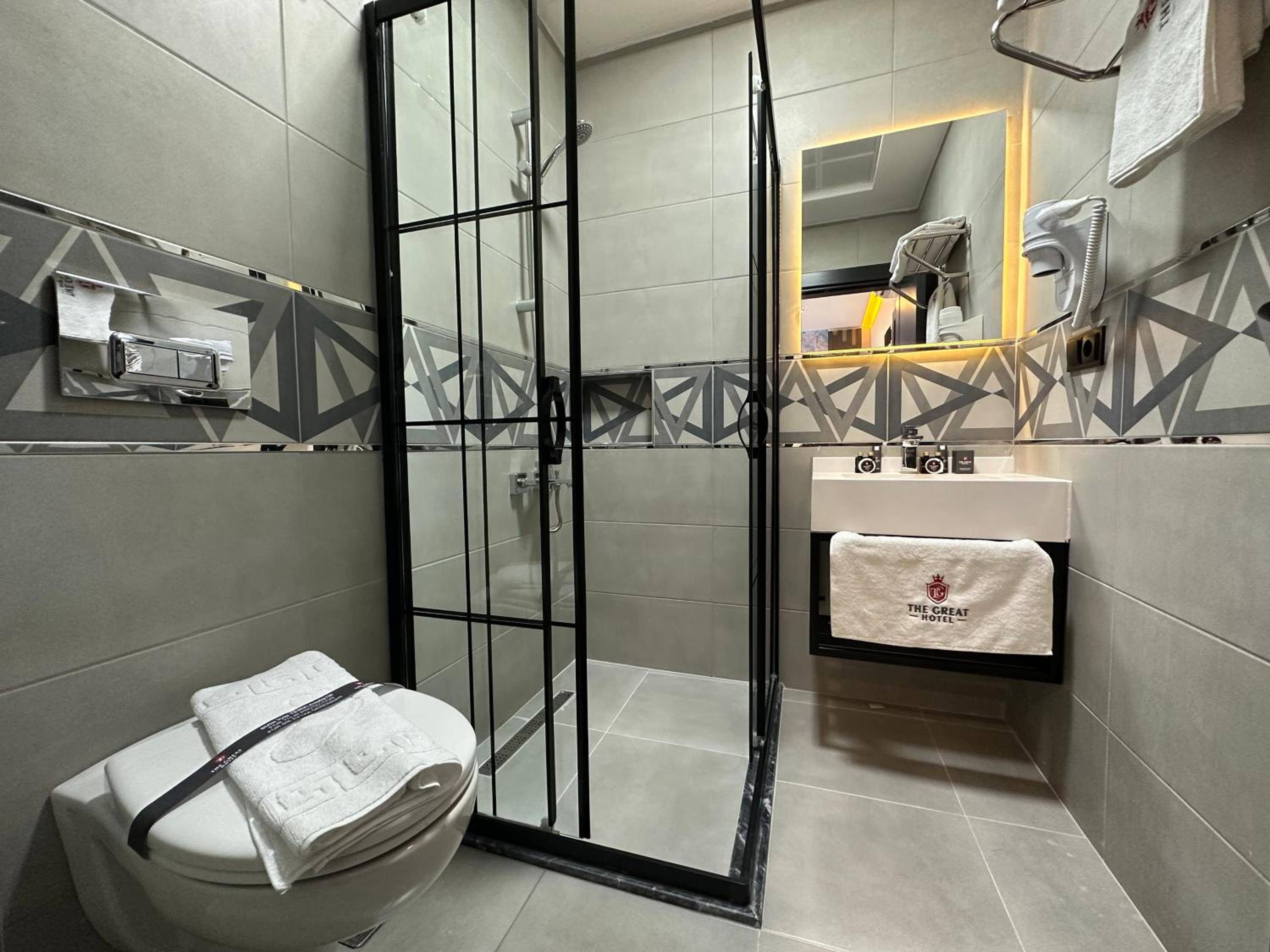 The Great Airport Hotel