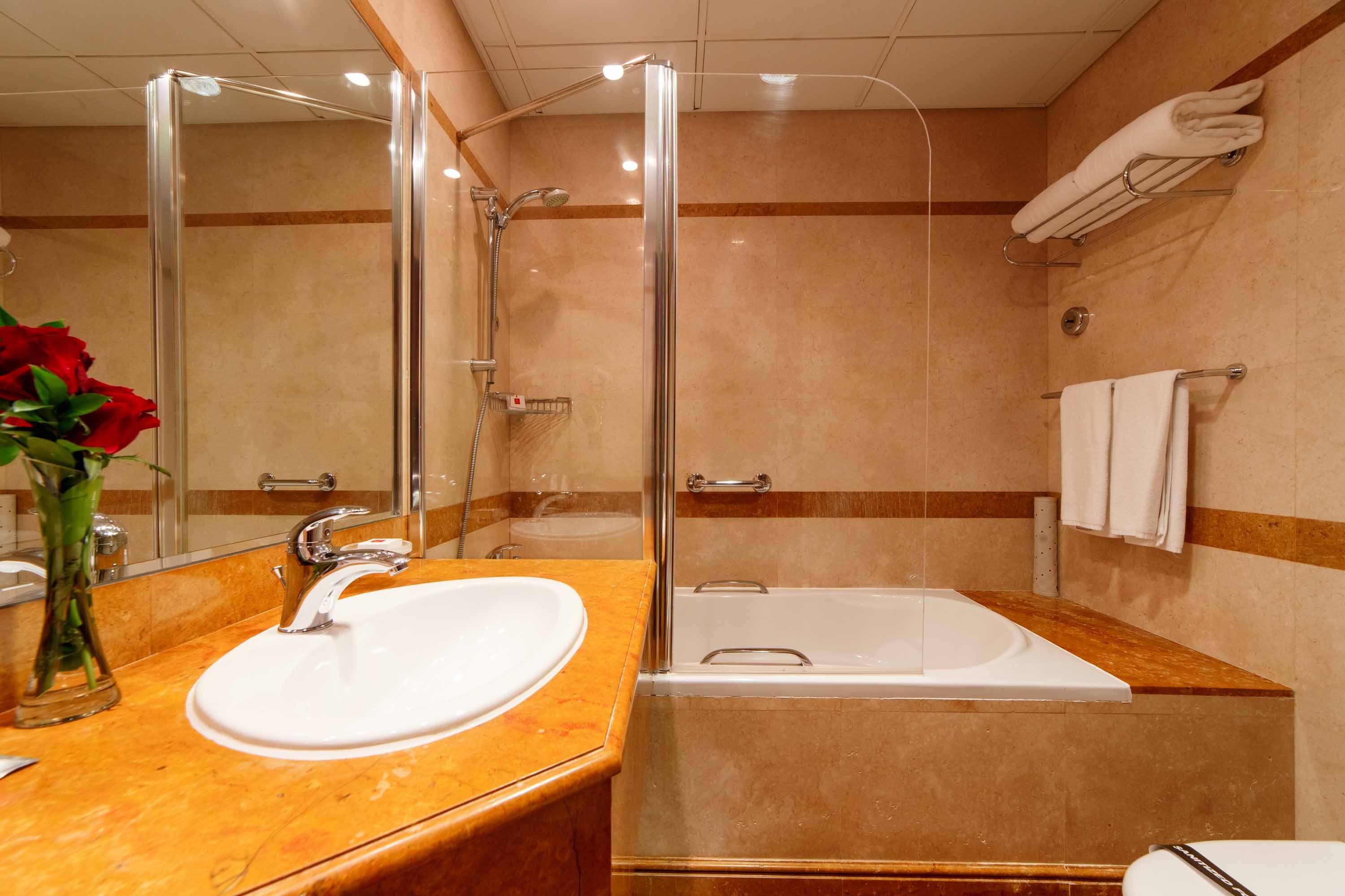 Grand Millennium Dubai Hotel