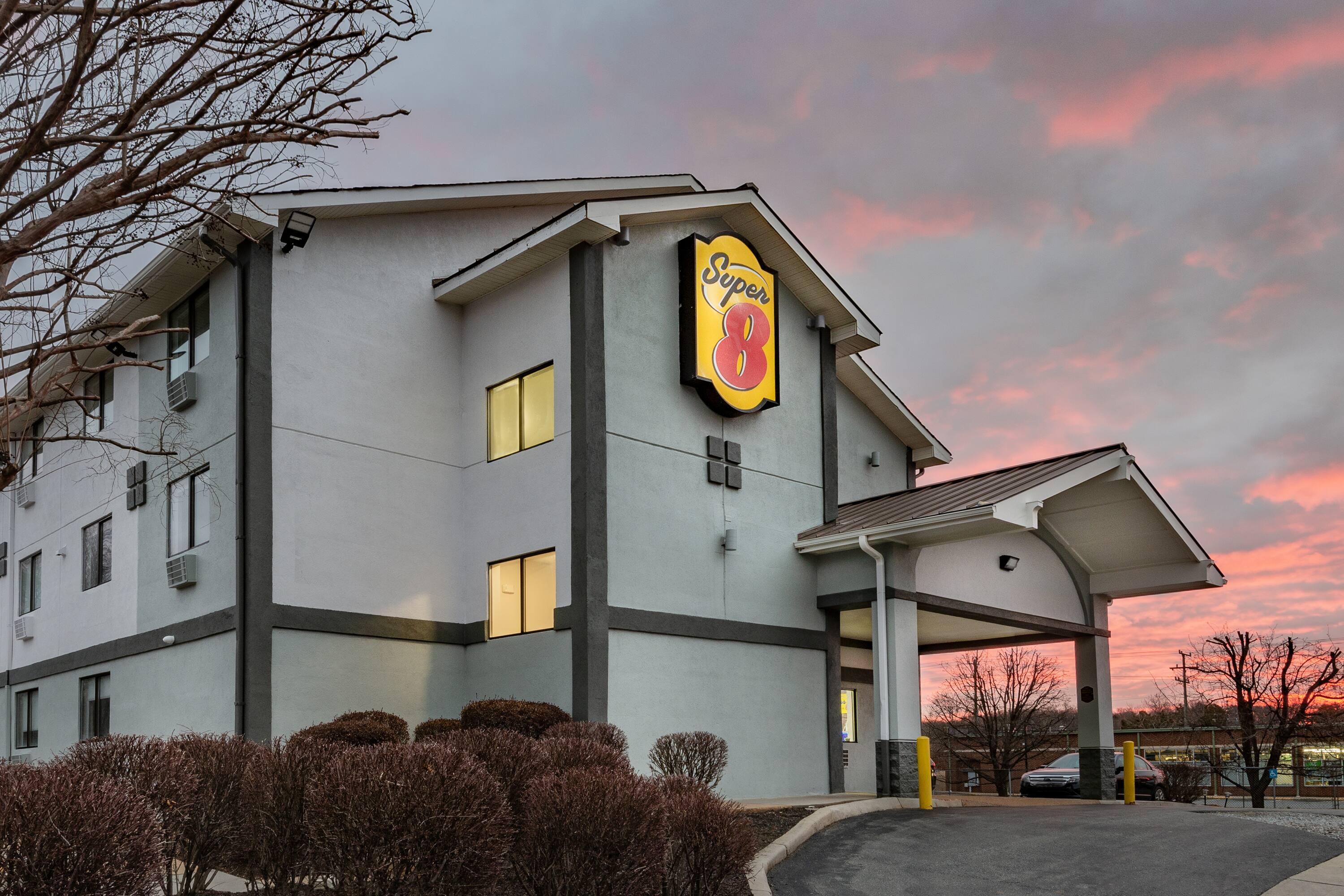 Super 8 by Wyndham Charlottesville