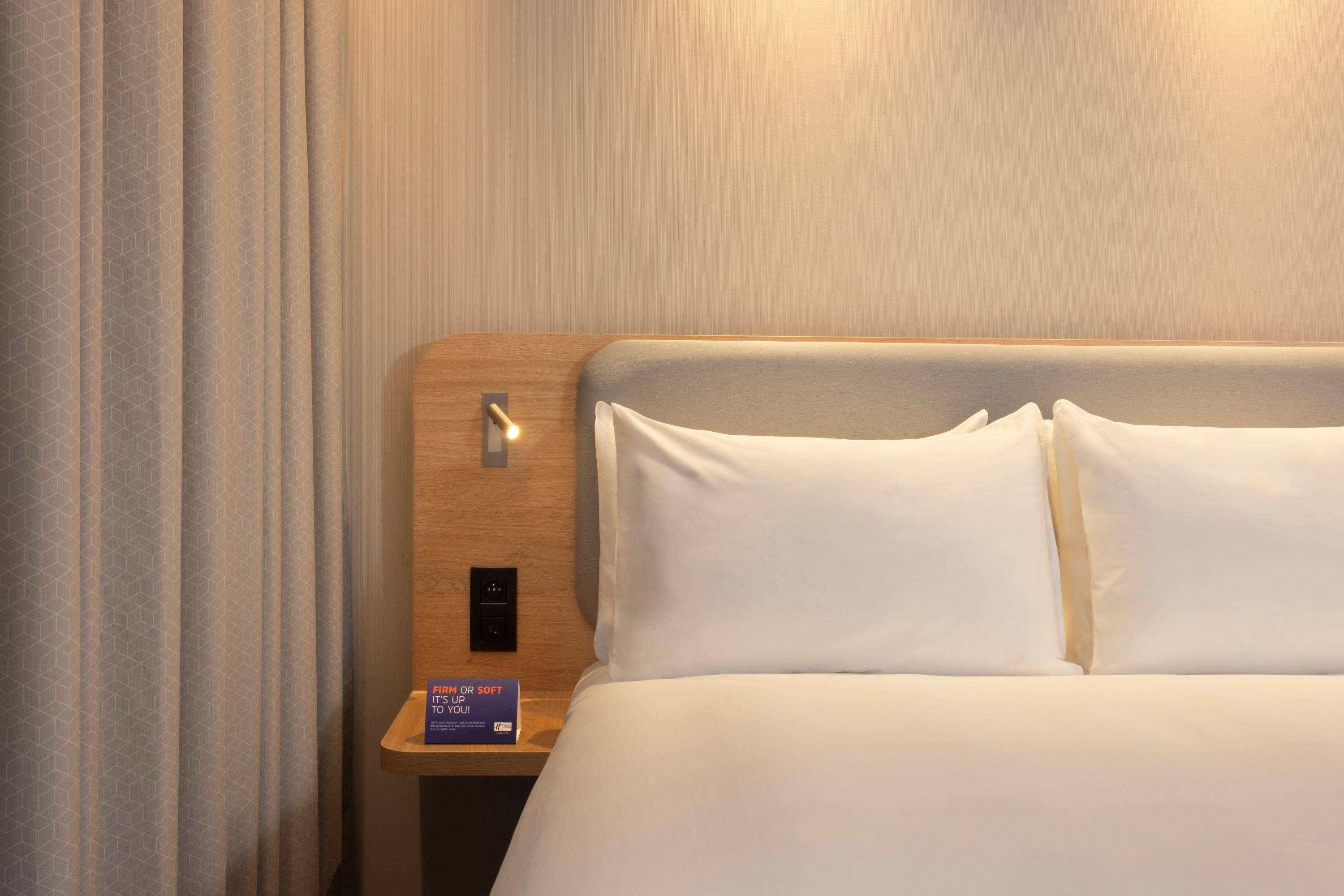 Holiday Inn Express Brussels - Airport by IHG