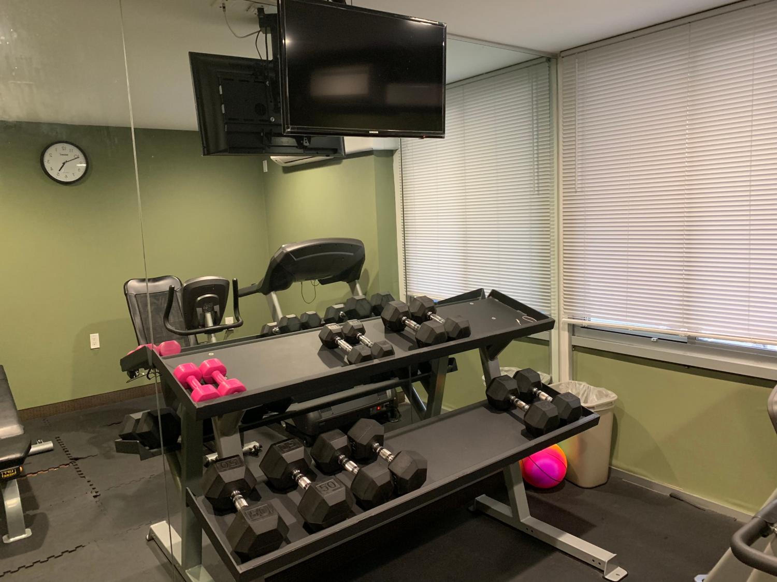 Days Inn by Wyndham Brooklyn Borough Park