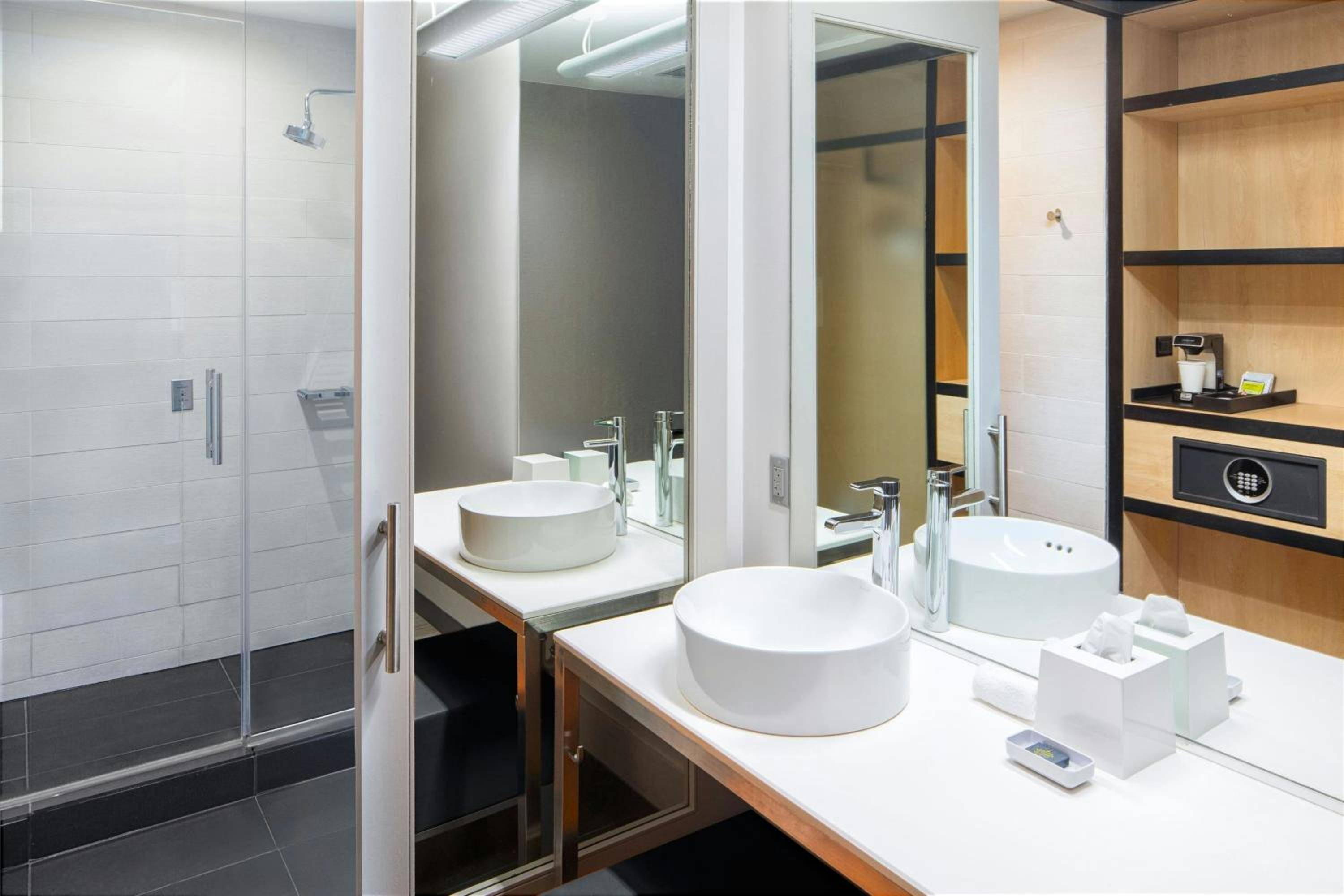 Aloft Tampa Downtown