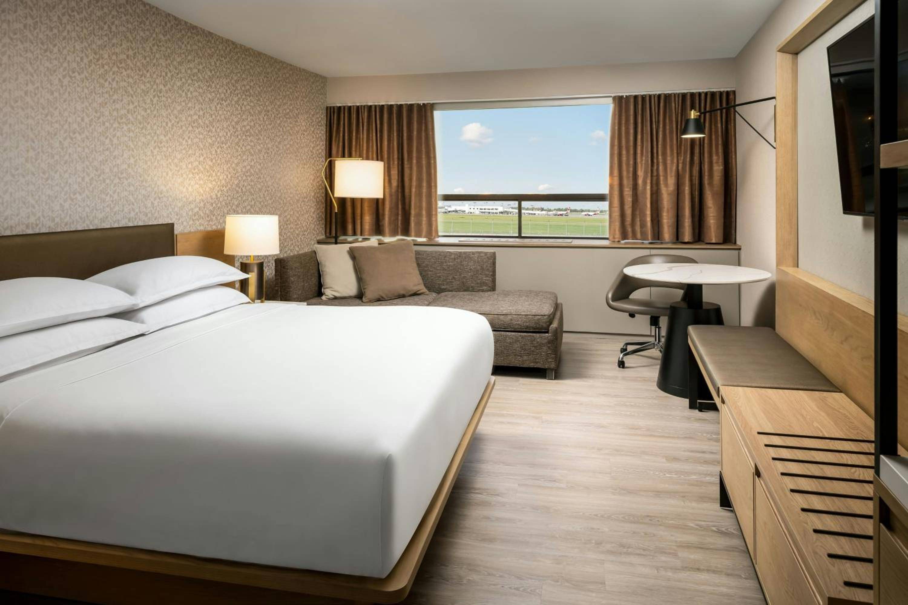 Sheraton Montreal Airport Hotel