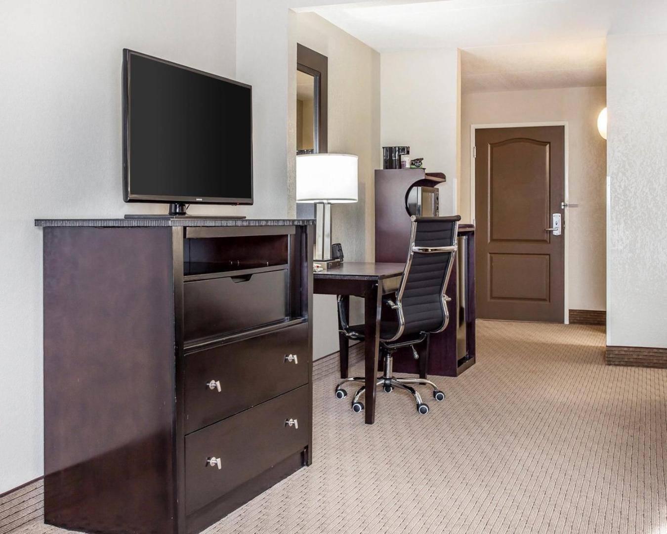 Comfort Suites Morrow- Atlanta South