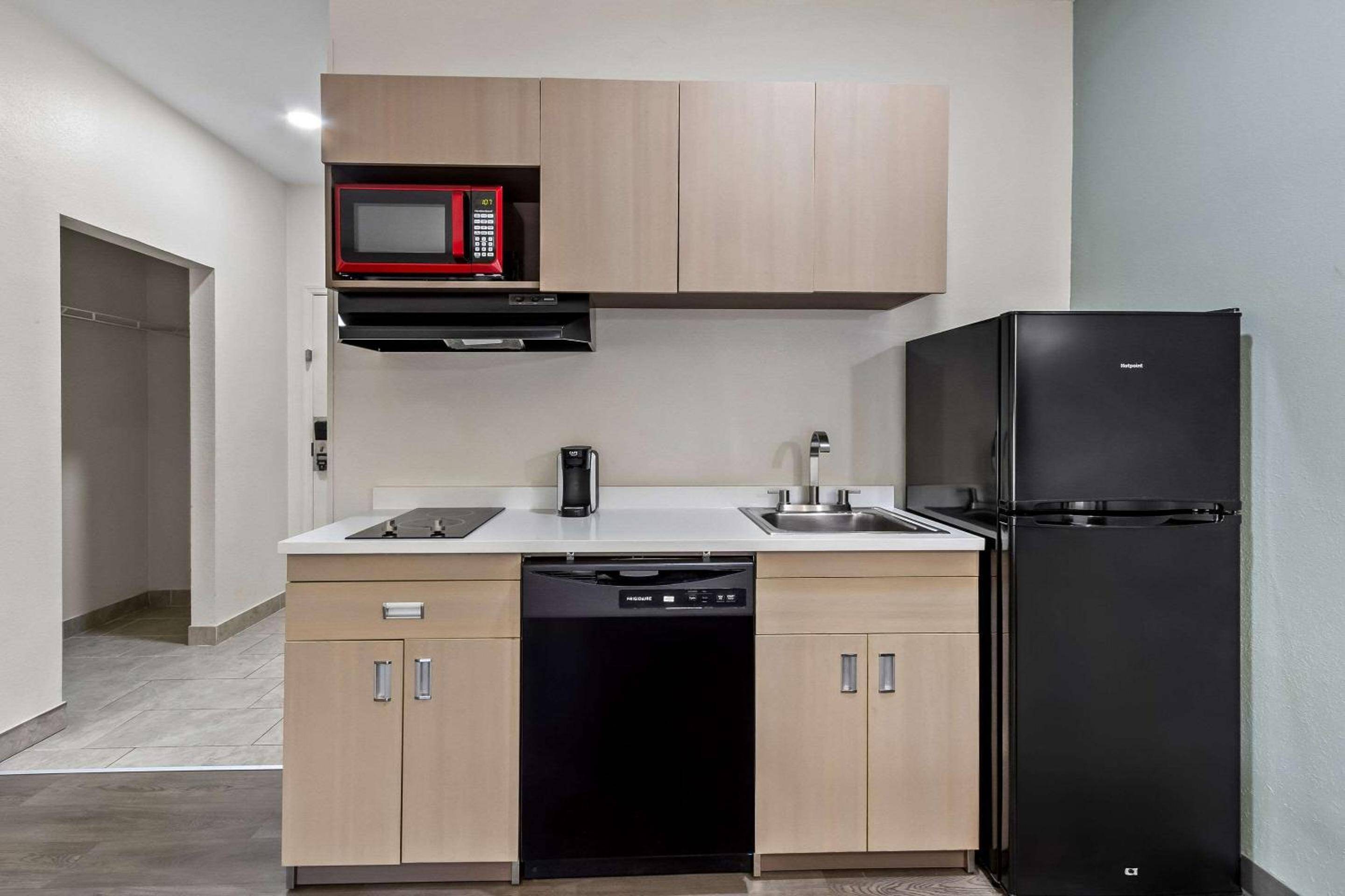 MainStay Suites Columbia Harbison