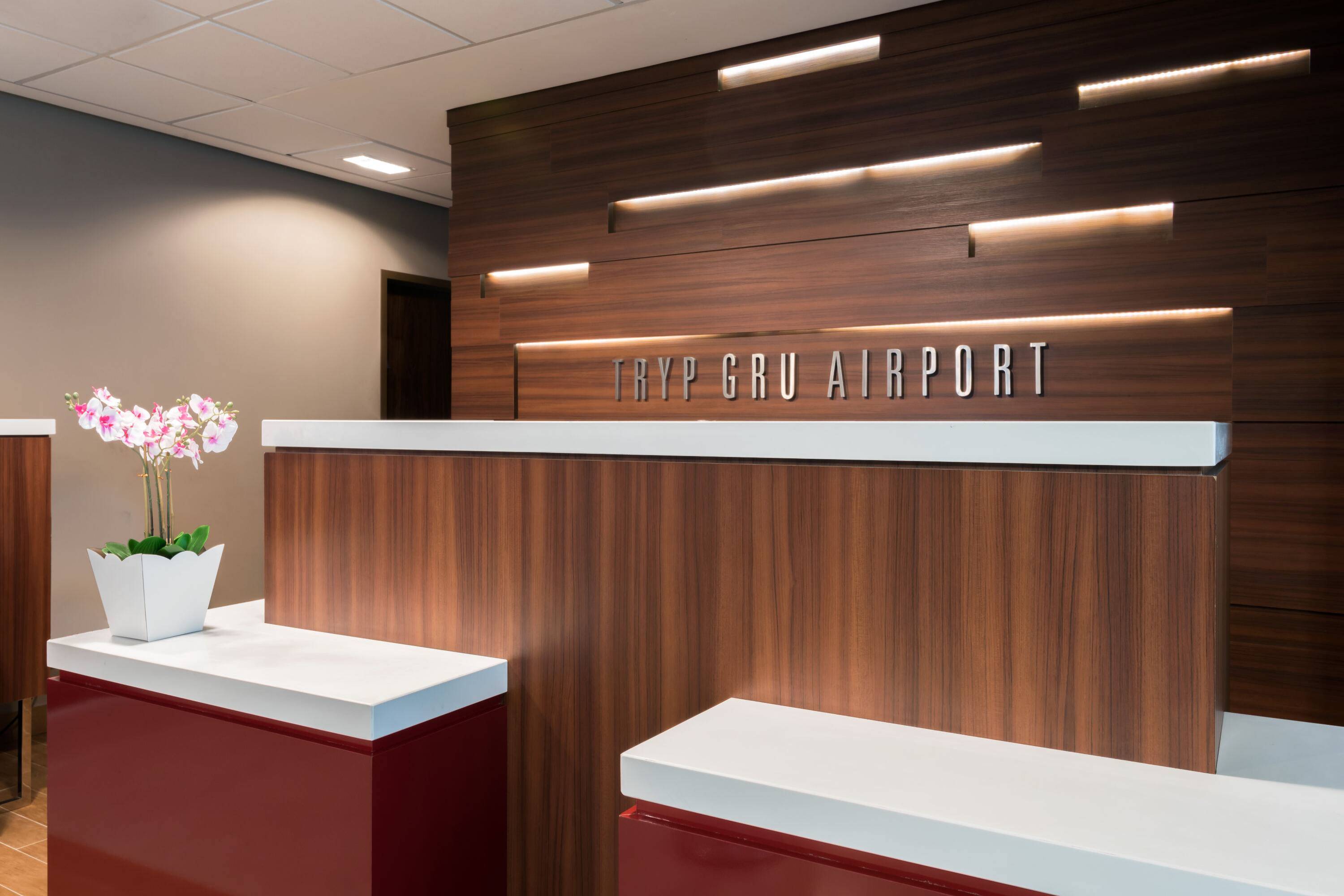 TRYP BY WYNDHAM São Paulo Airport - Hotel de Transito Terminal 3 INTERNACIONAL - Lado Ar - Área restrita á passageiros já embarcados e sem bagagens para despachar - Transit Hotel, only carry-on