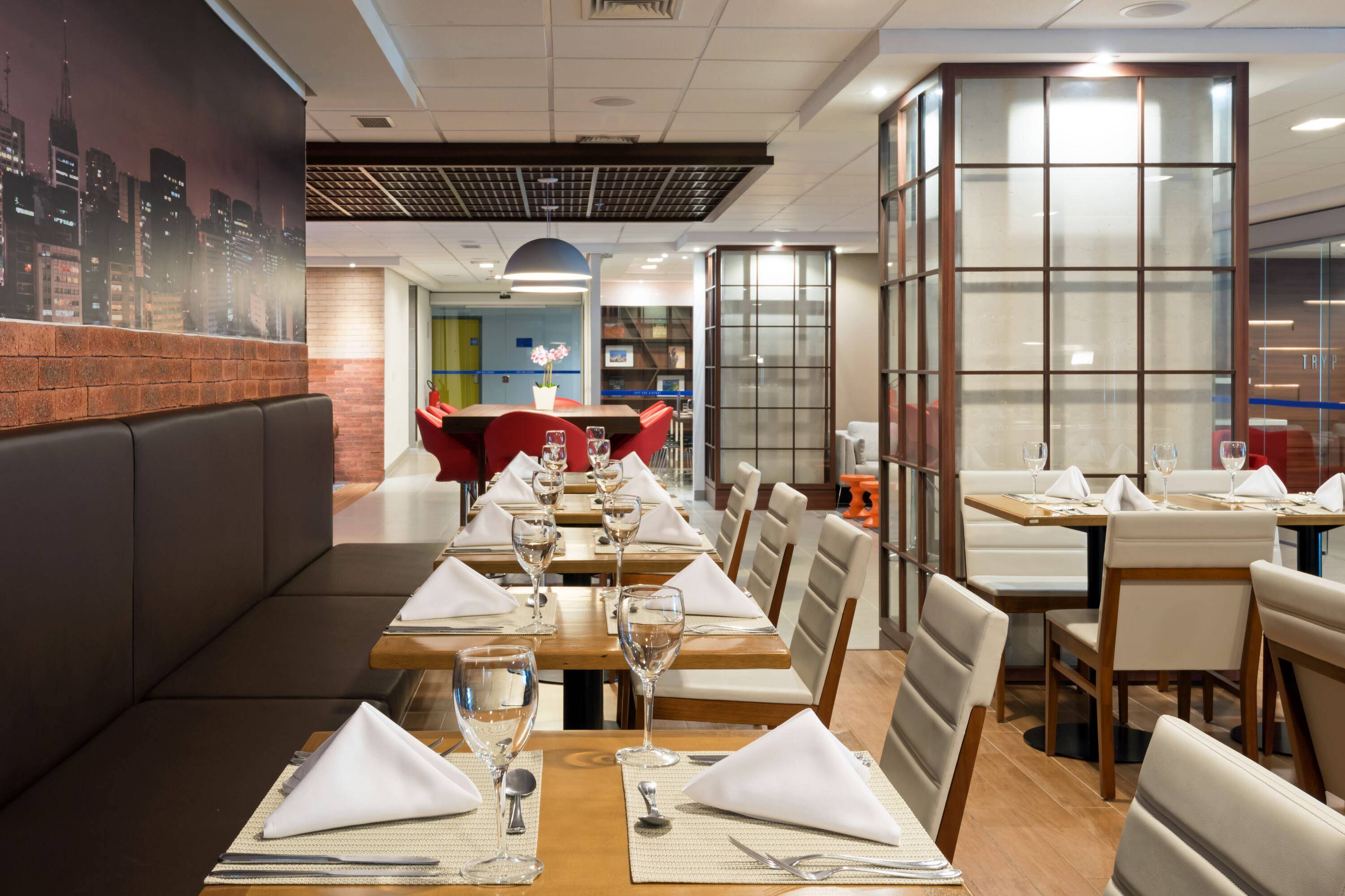 TRYP BY WYNDHAM São Paulo Airport - Hotel de Transito Terminal 3 INTERNACIONAL - Lado Ar - Área restrita á passageiros já embarcados e sem bagagens para despachar - Transit Hotel, only carry-on