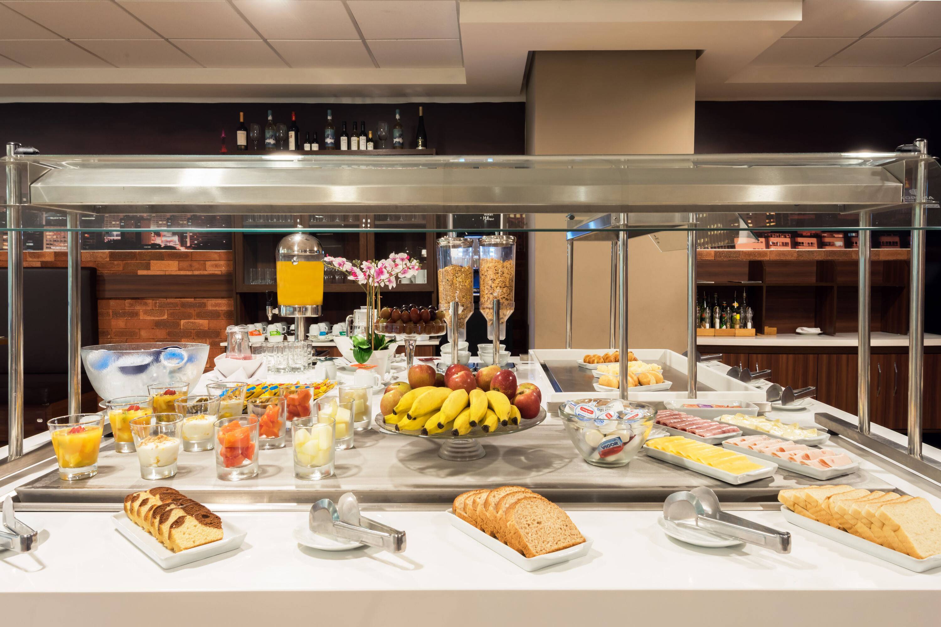 TRYP BY WYNDHAM São Paulo Airport - Hotel de Transito Terminal 3 INTERNACIONAL - Lado Ar - Área restrita á passageiros já embarcados e sem bagagens para despachar - Transit Hotel, only carry-on