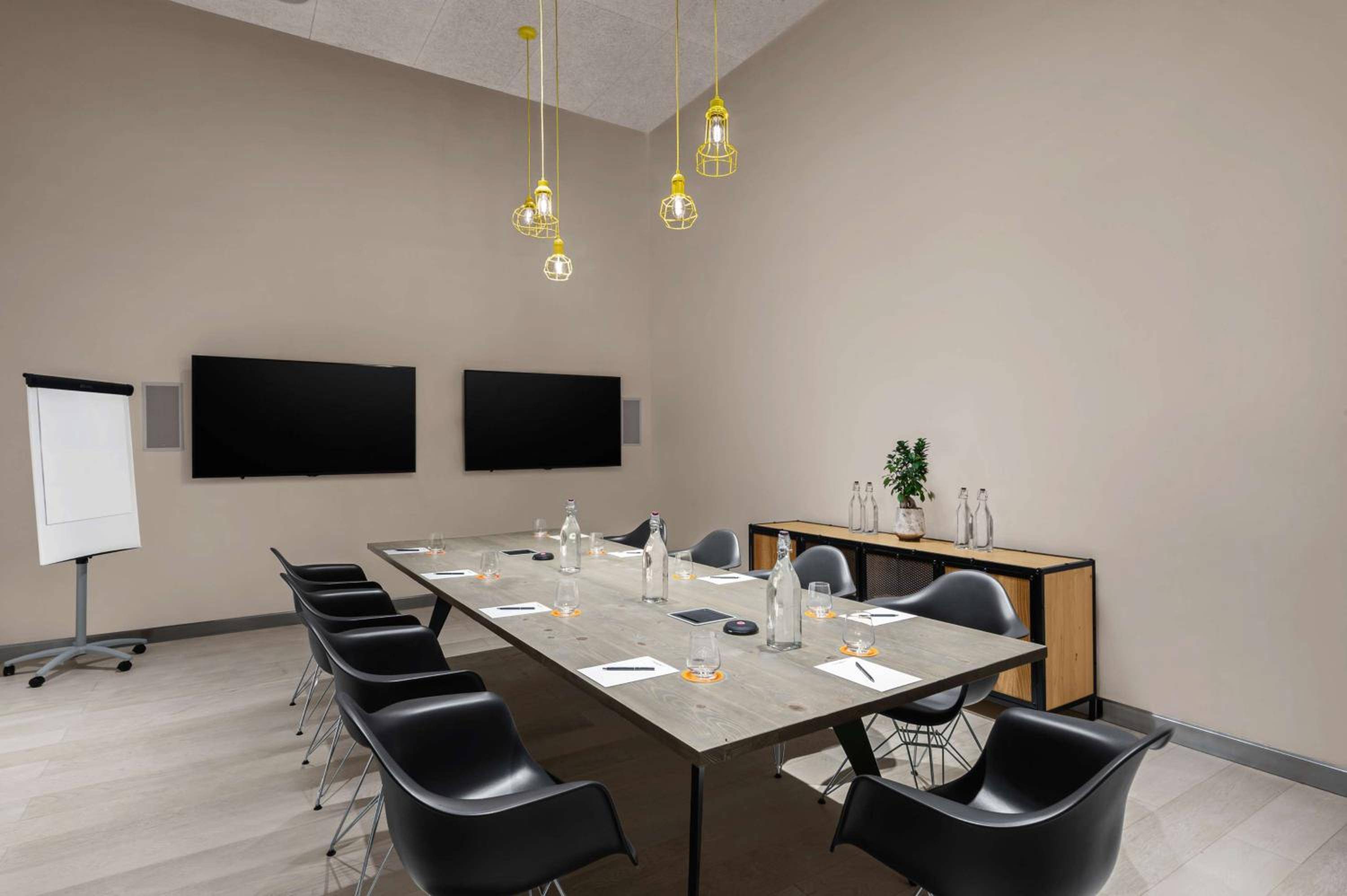 Canopy by Hilton Dubai Al Seef