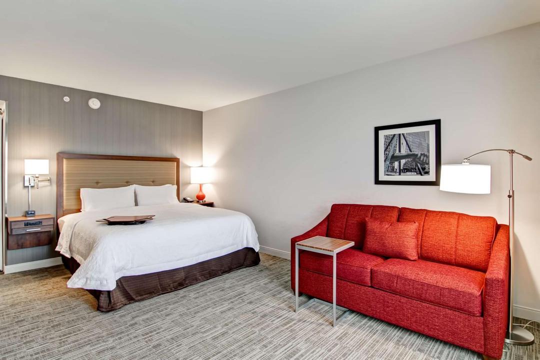 Hampton Inn & Suites Detroit/Troy