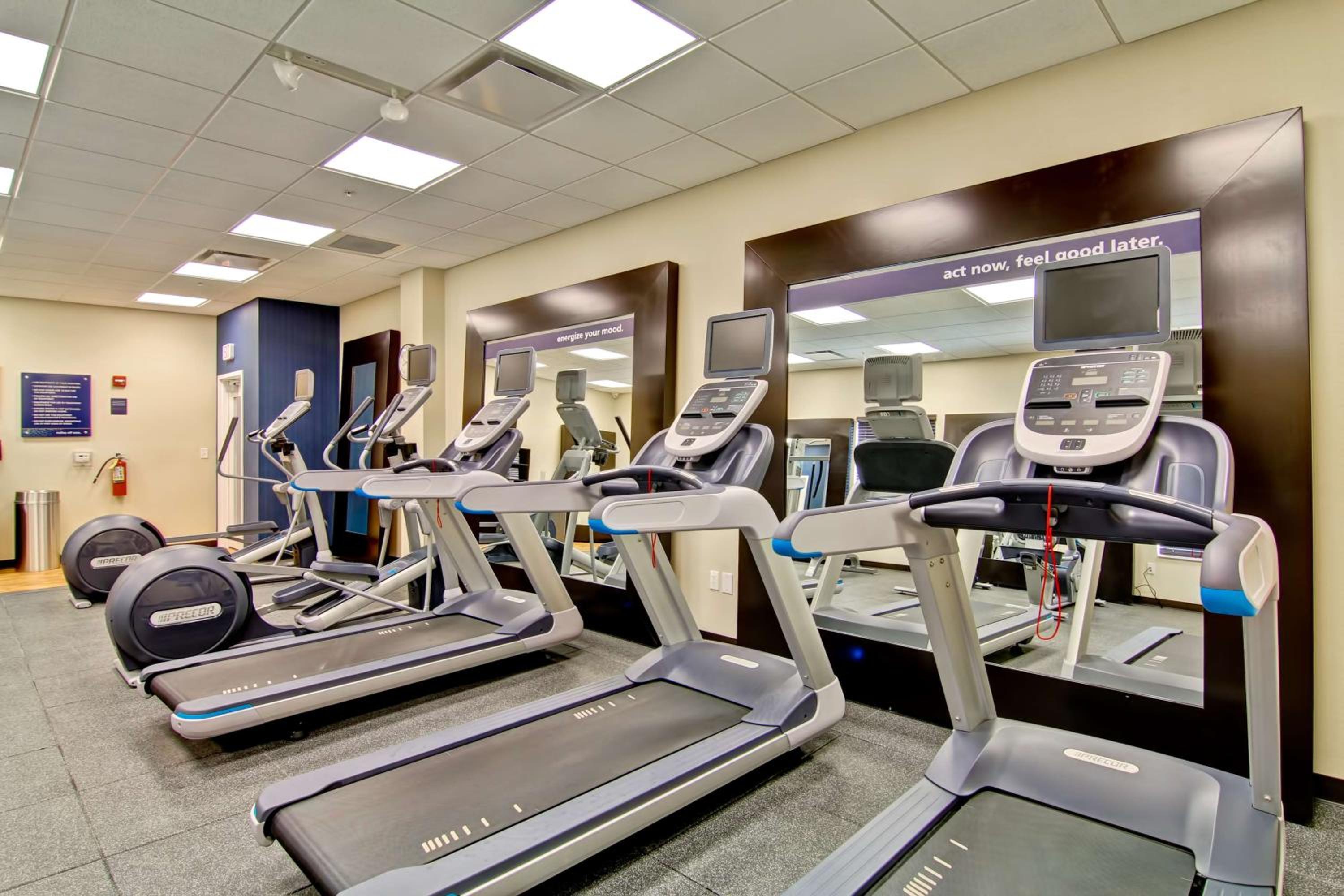 Hampton Inn & Suites Detroit/Troy