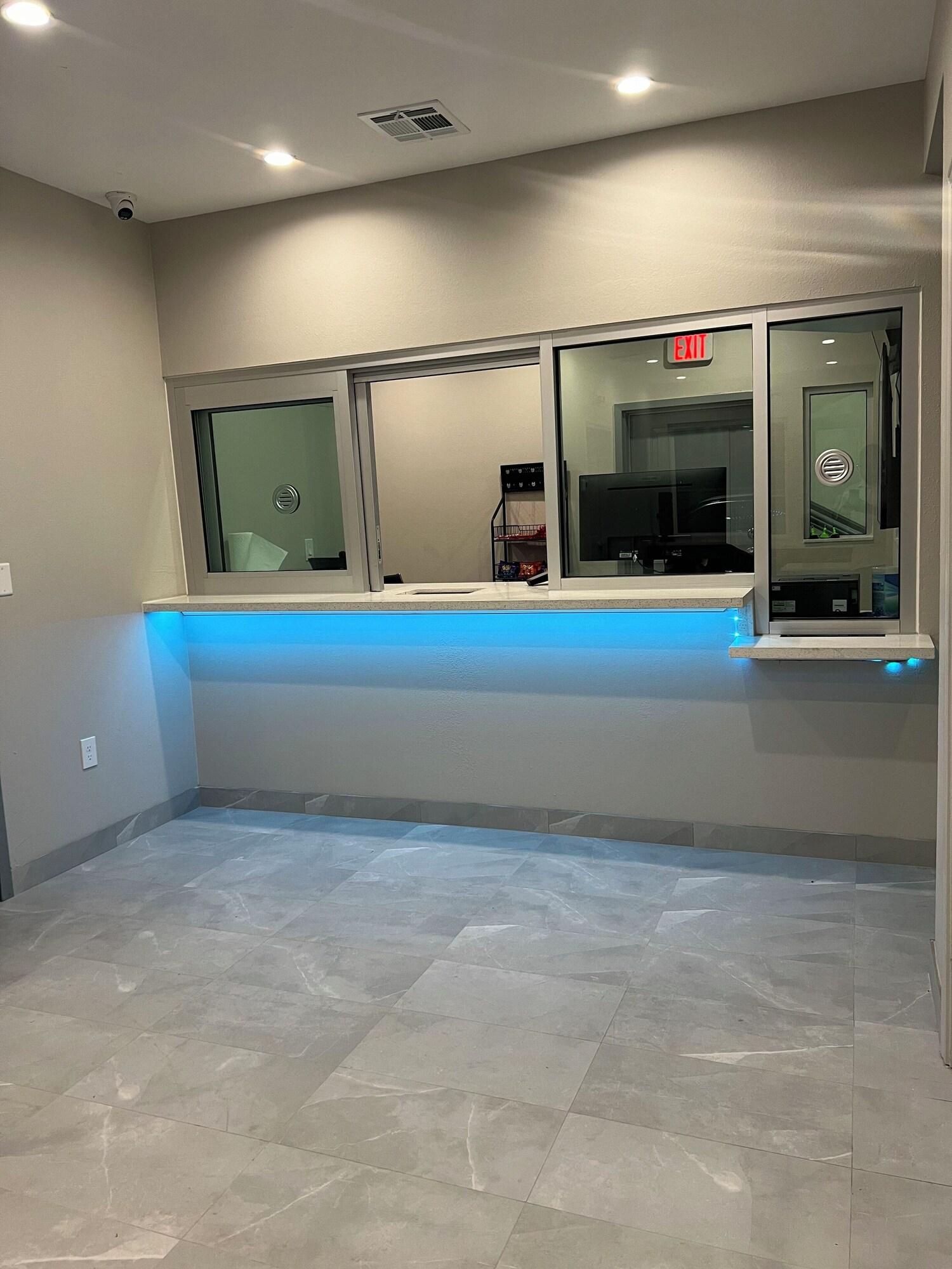 Crystal Inn - NorthWest - 290